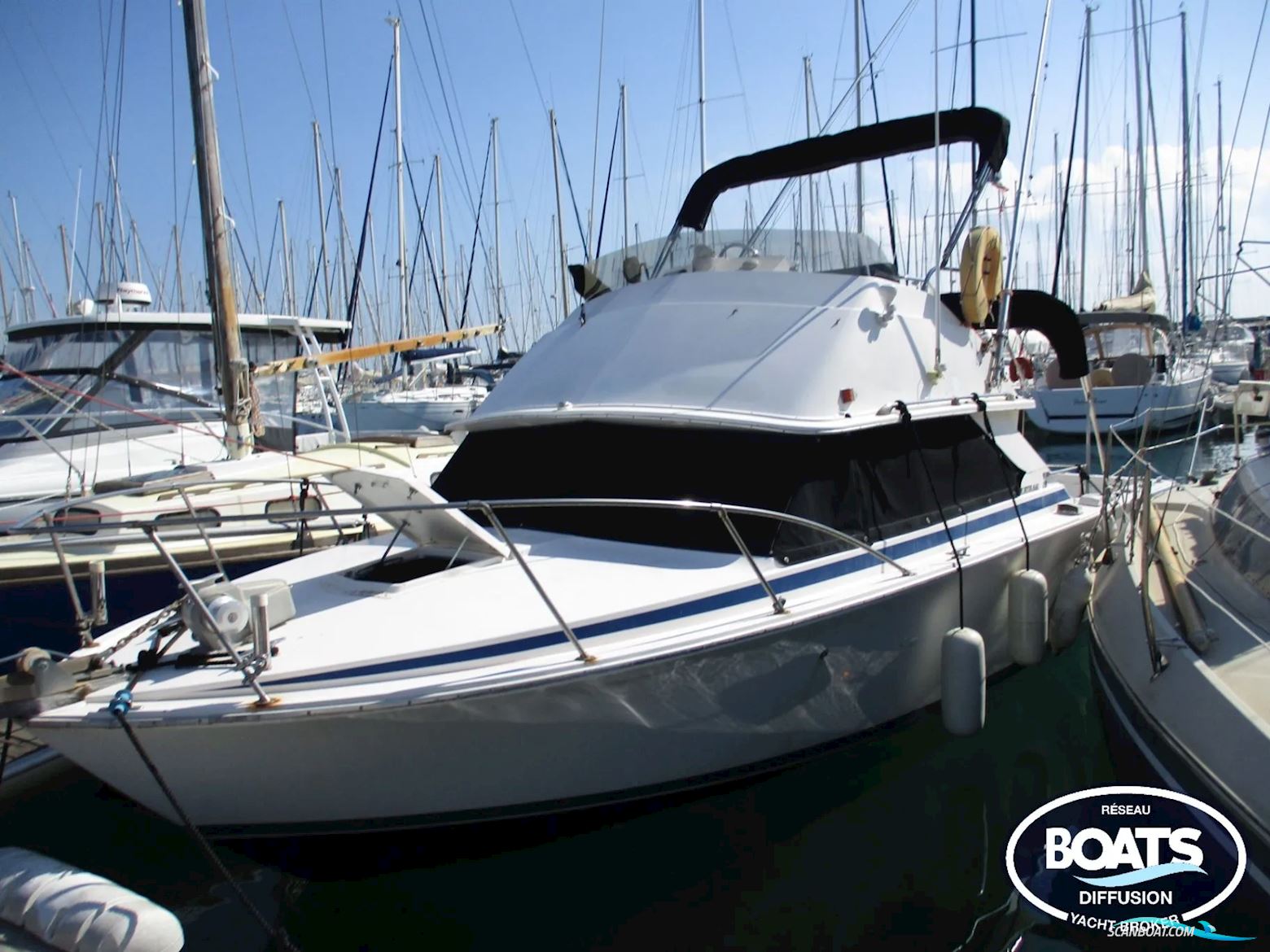 Bertram 28 Motorboten 1978, met MERCRUISER motor, France