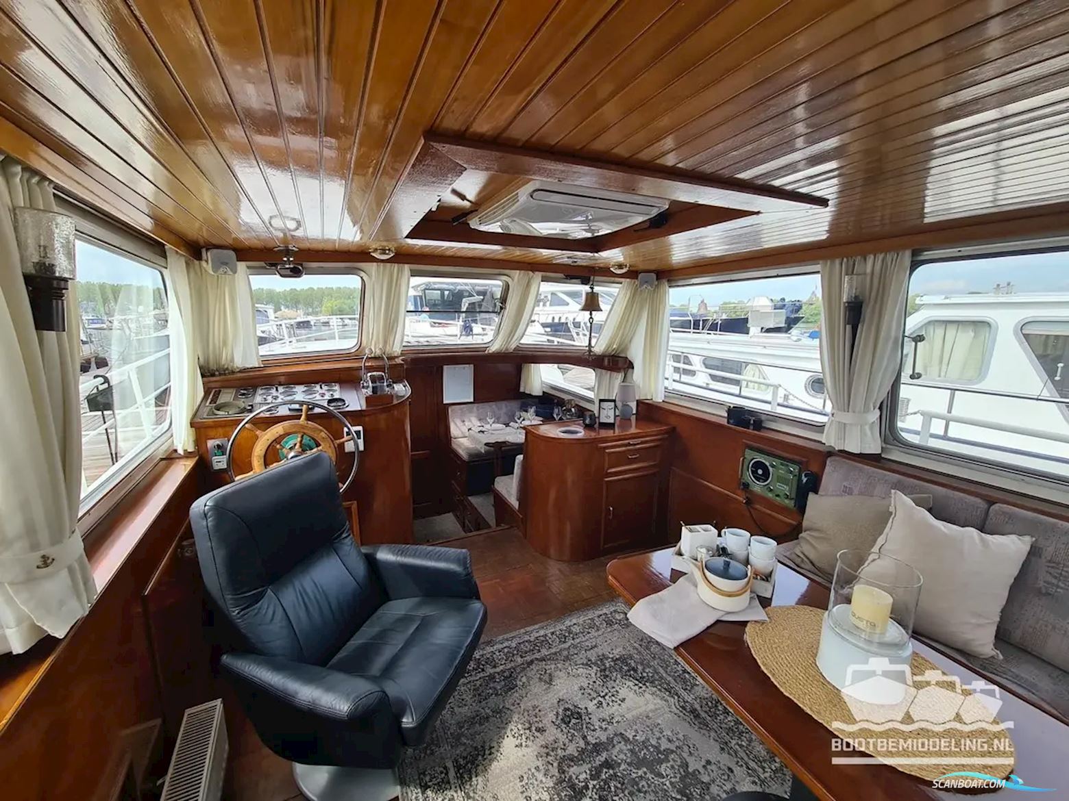 Blauwe Hand Kruiser 14.00 AK