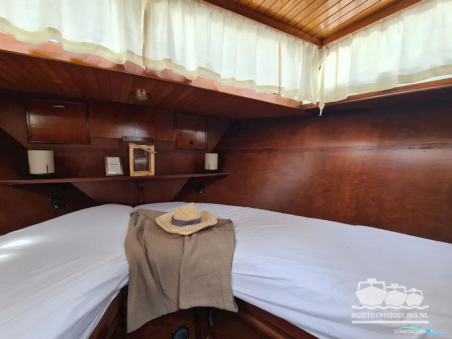 Blauwe Hand Kruiser 14.00 AK