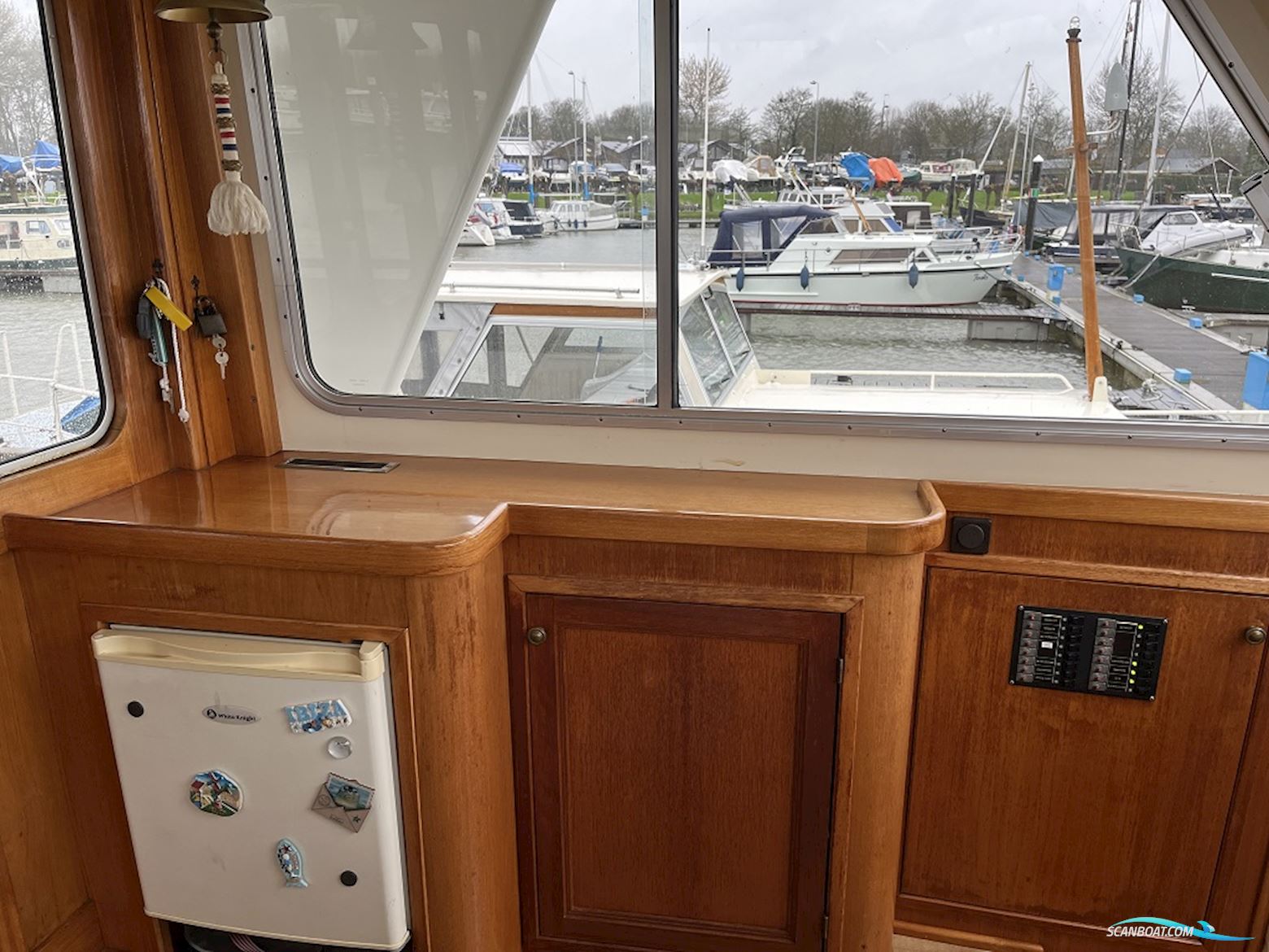 Blauwe Hand Trawler 1400