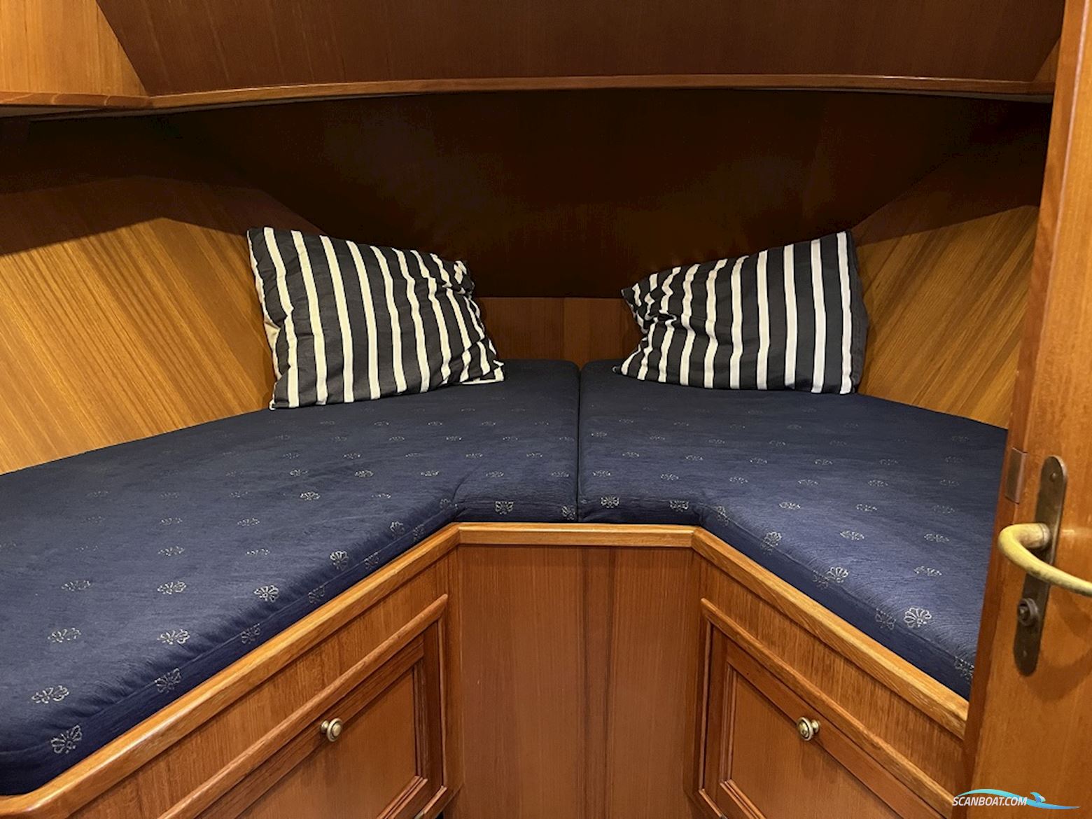 Blauwe Hand Trawler 1400