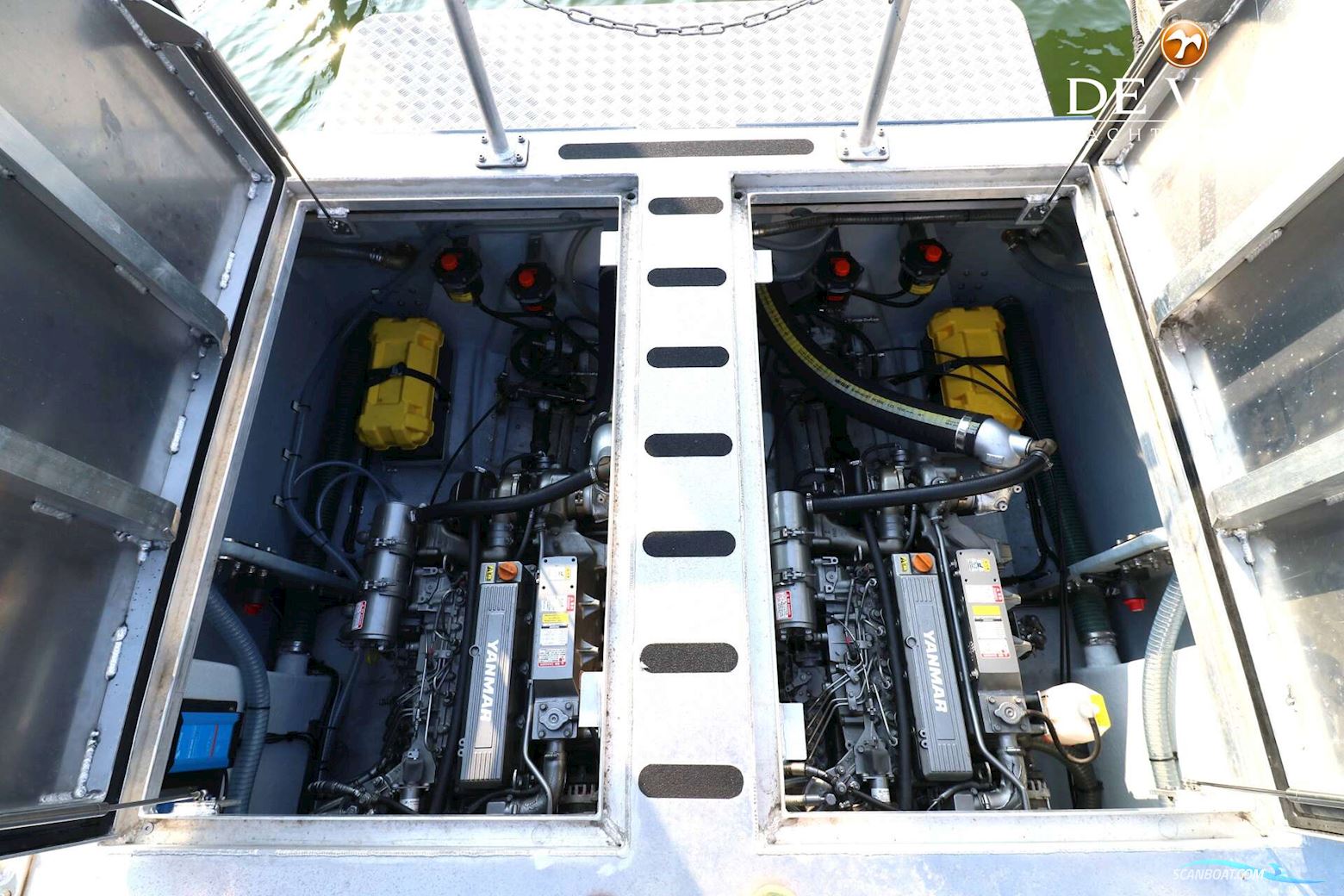 Blue Spirit 10.00 Cabin