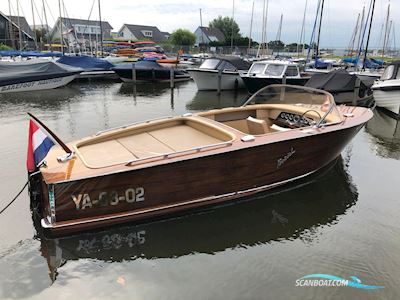 Boesch 580 Motorboten 1971, met Boesch Marine motor, The Netherlands