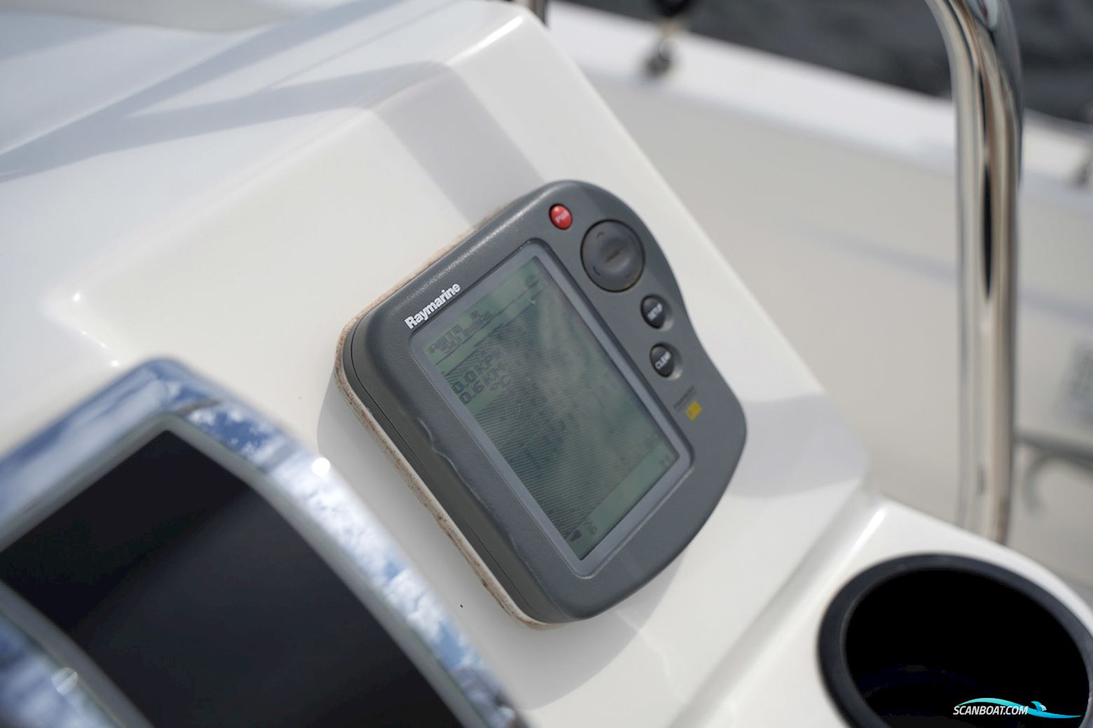 Boston Whaler 180 Dauntless