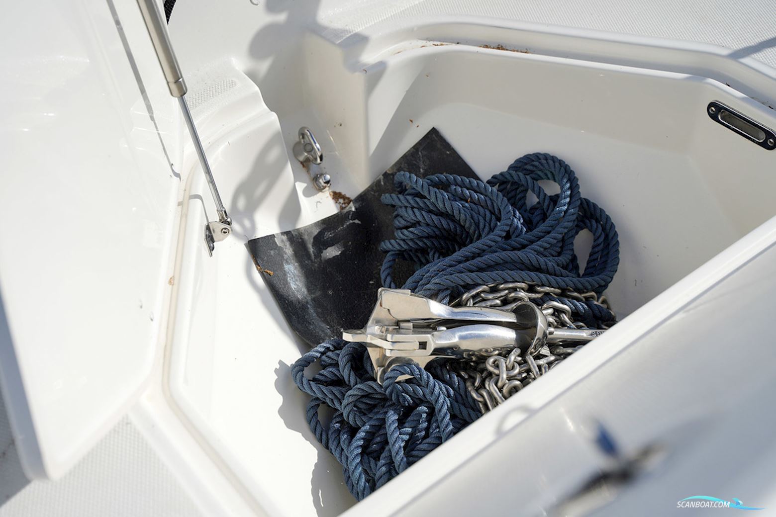 Boston Whaler 210 Montauk