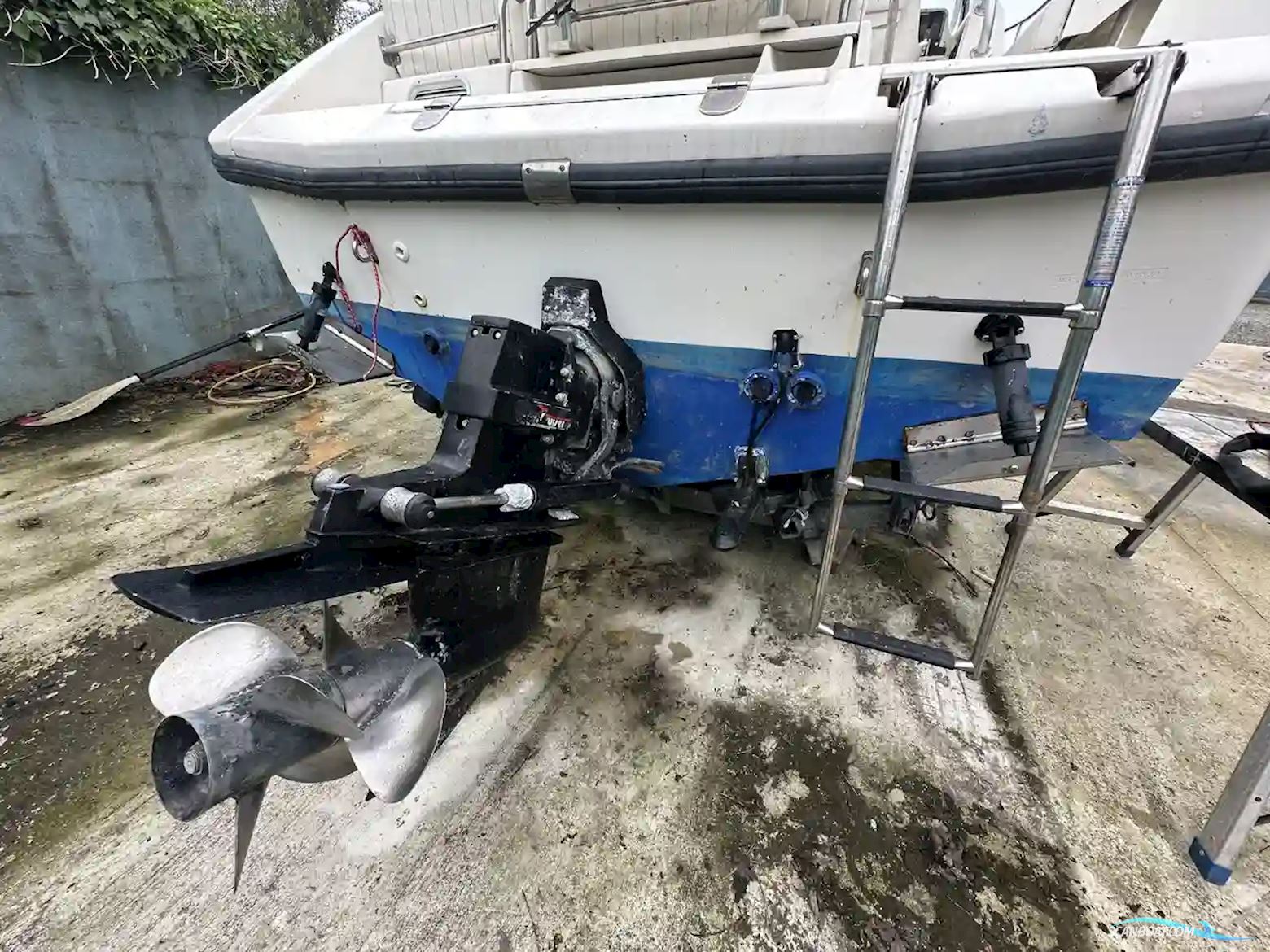 Boston Whaler 23 Conquest