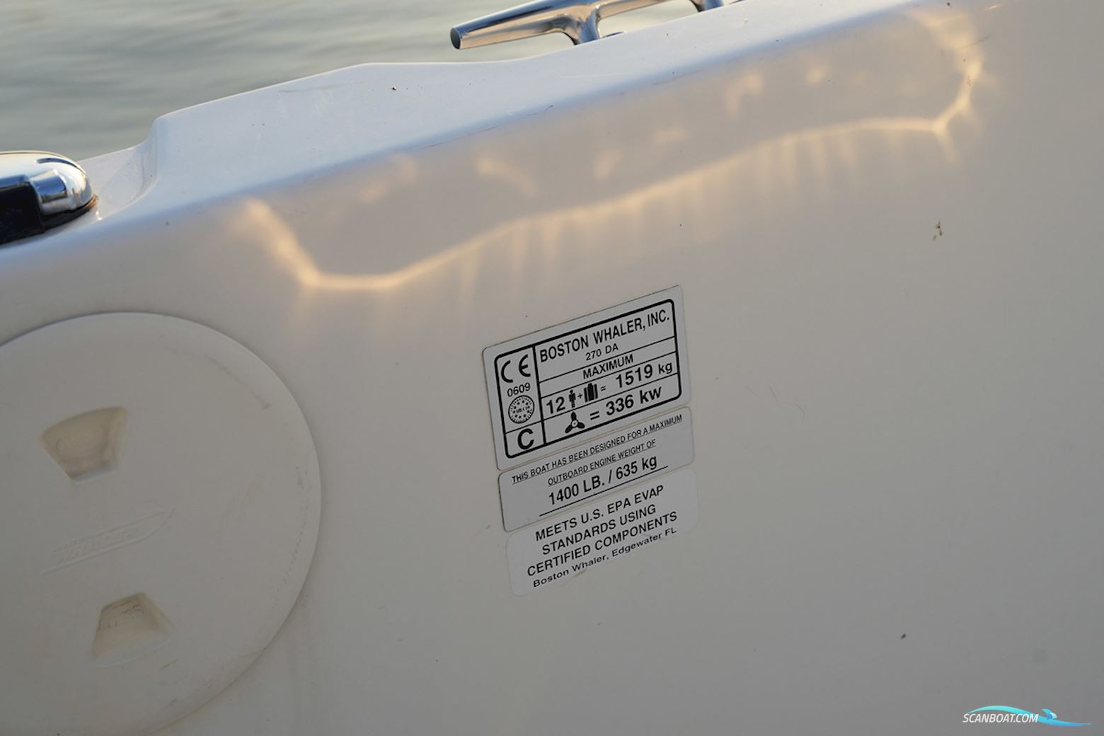 Boston Whaler 270 Dauntless