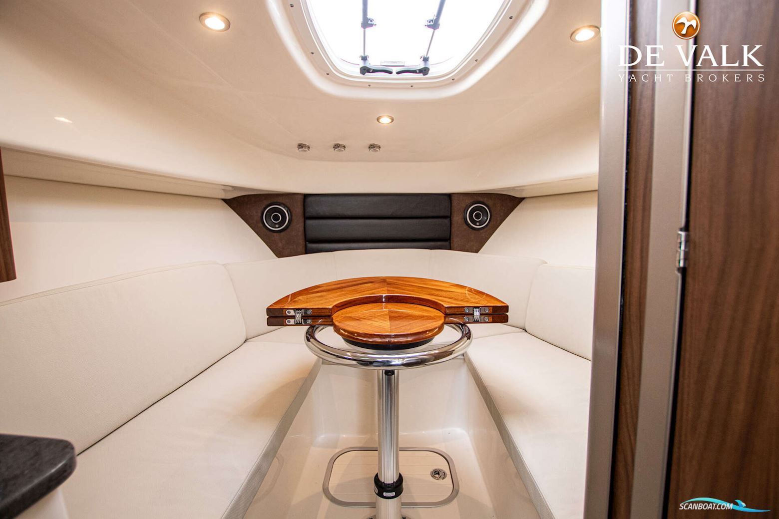 Boston Whaler 285 Conquest Pilothouse