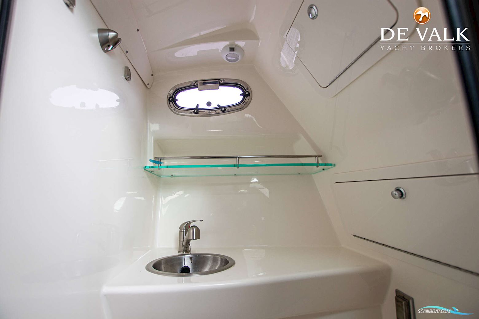 Boston Whaler 285 Conquest Pilothouse