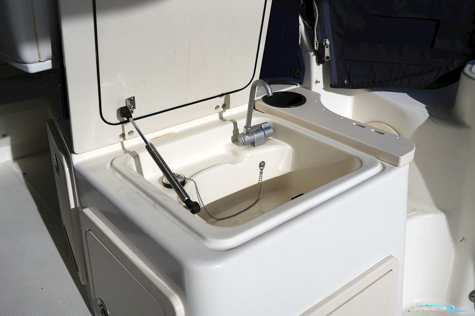Boston Whaler 285 Conquest