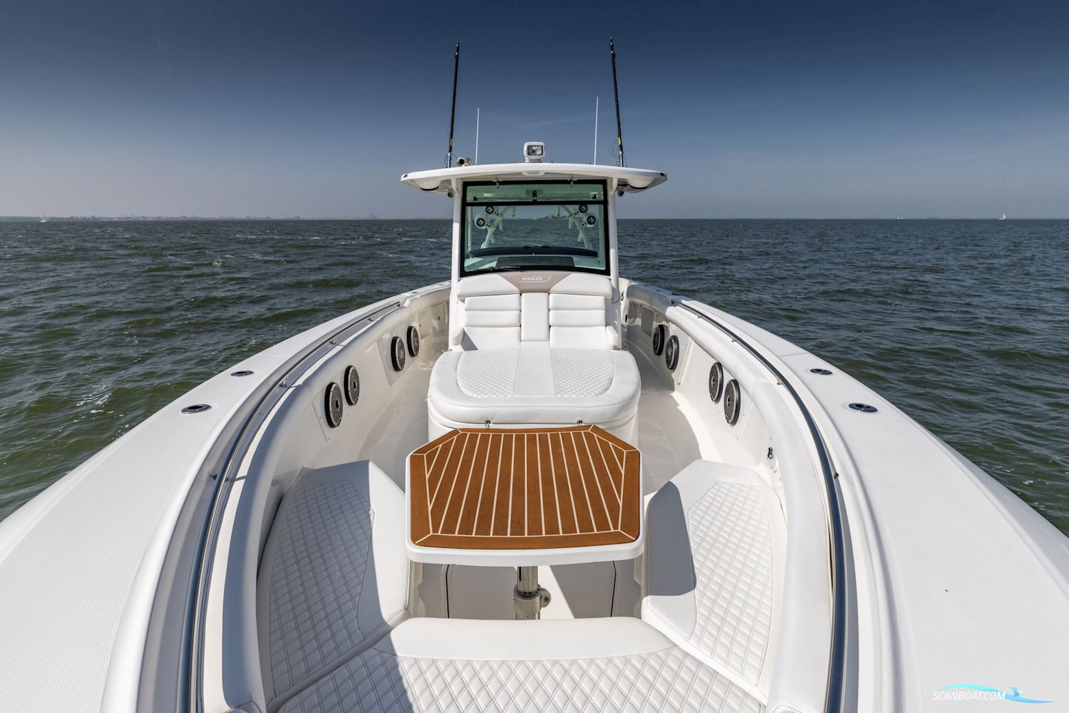 Boston Whaler 370 Outrage