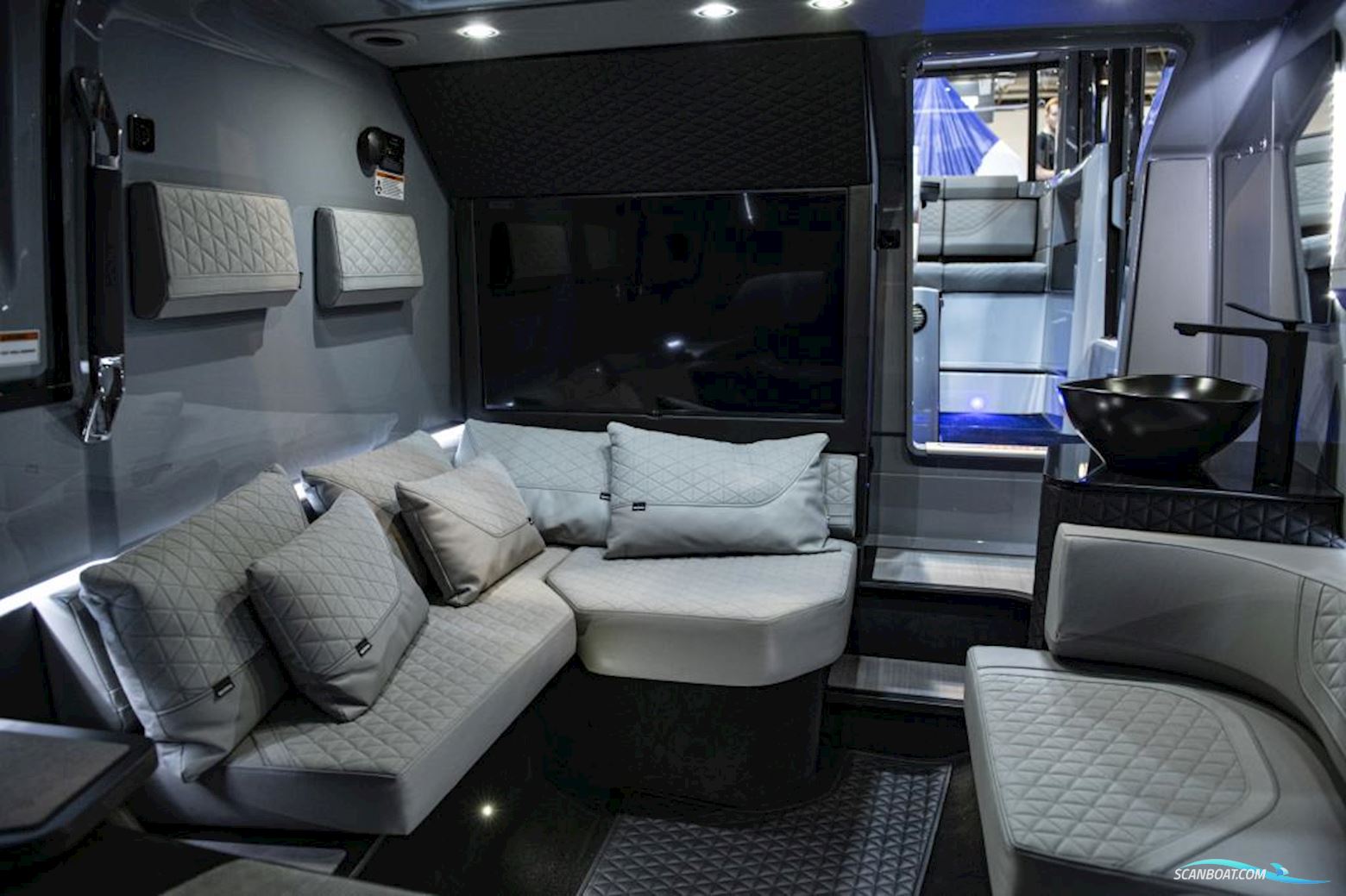 Brabus Shadow 1000 Cross Cabin