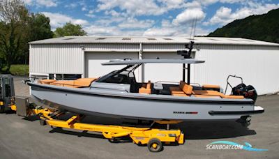 Brabus Shadow 1000 Sun-Top Motorboten 2024, met Mercury motor, France