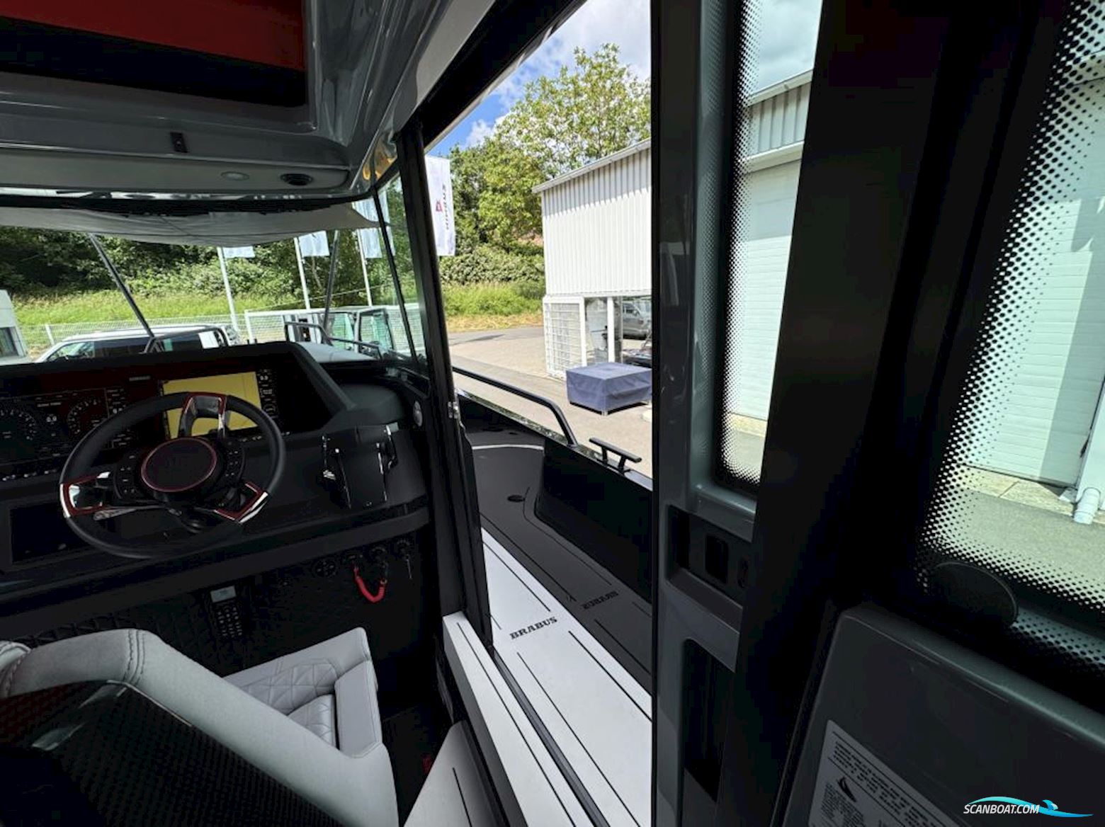 Brabus Shadow 500 Cabin