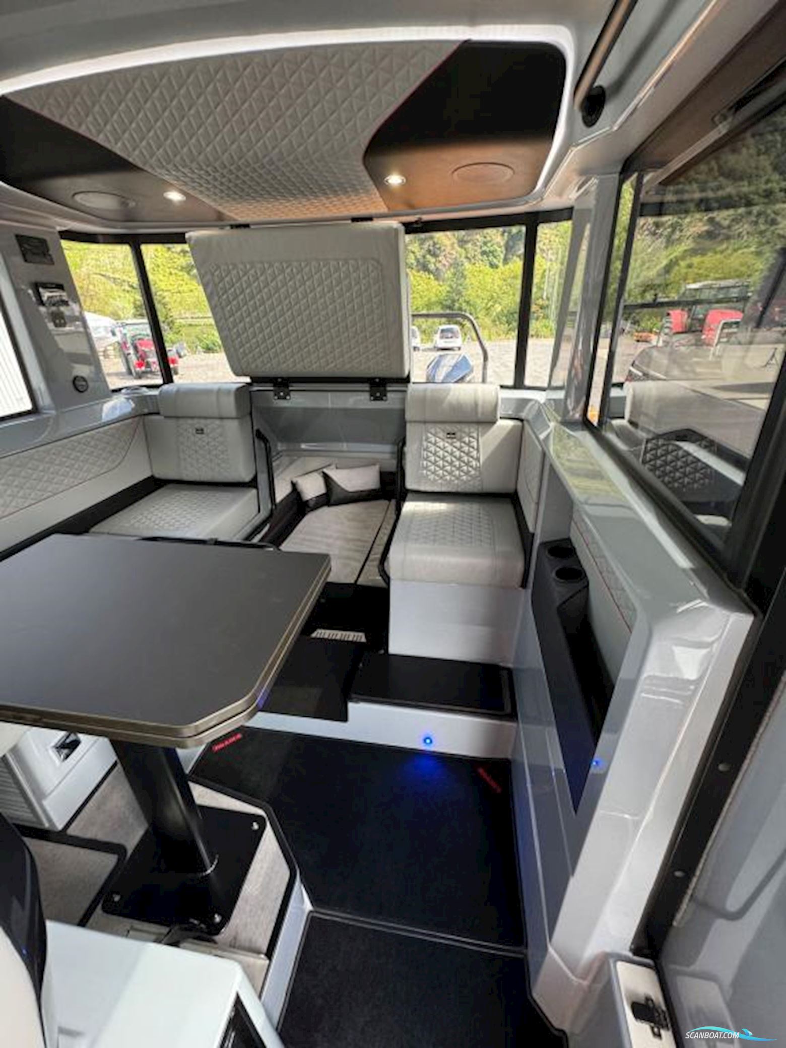 Brabus Shadow 900 Cross Cabin