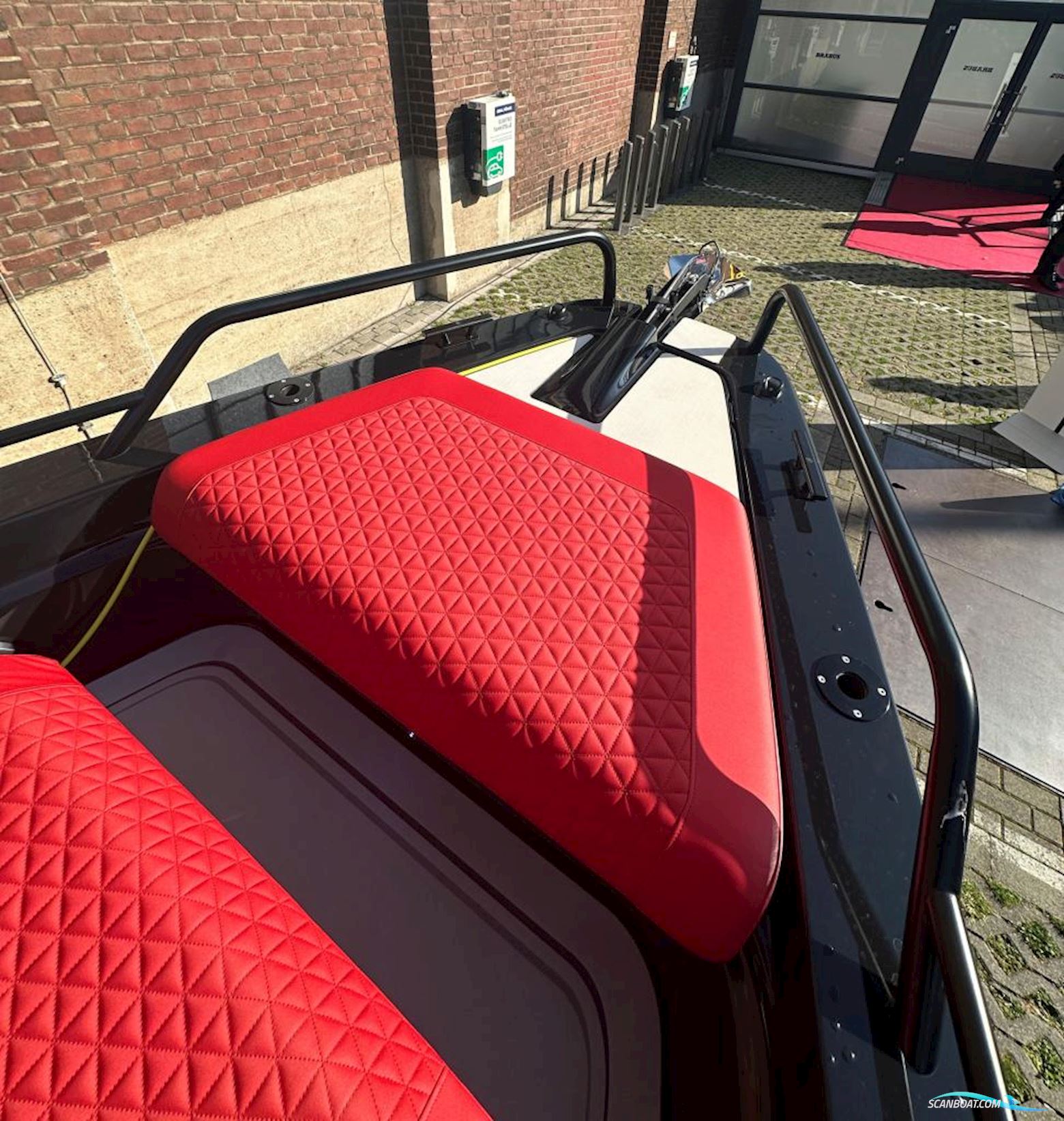 Brabus Shadow 900 Cross Cabin