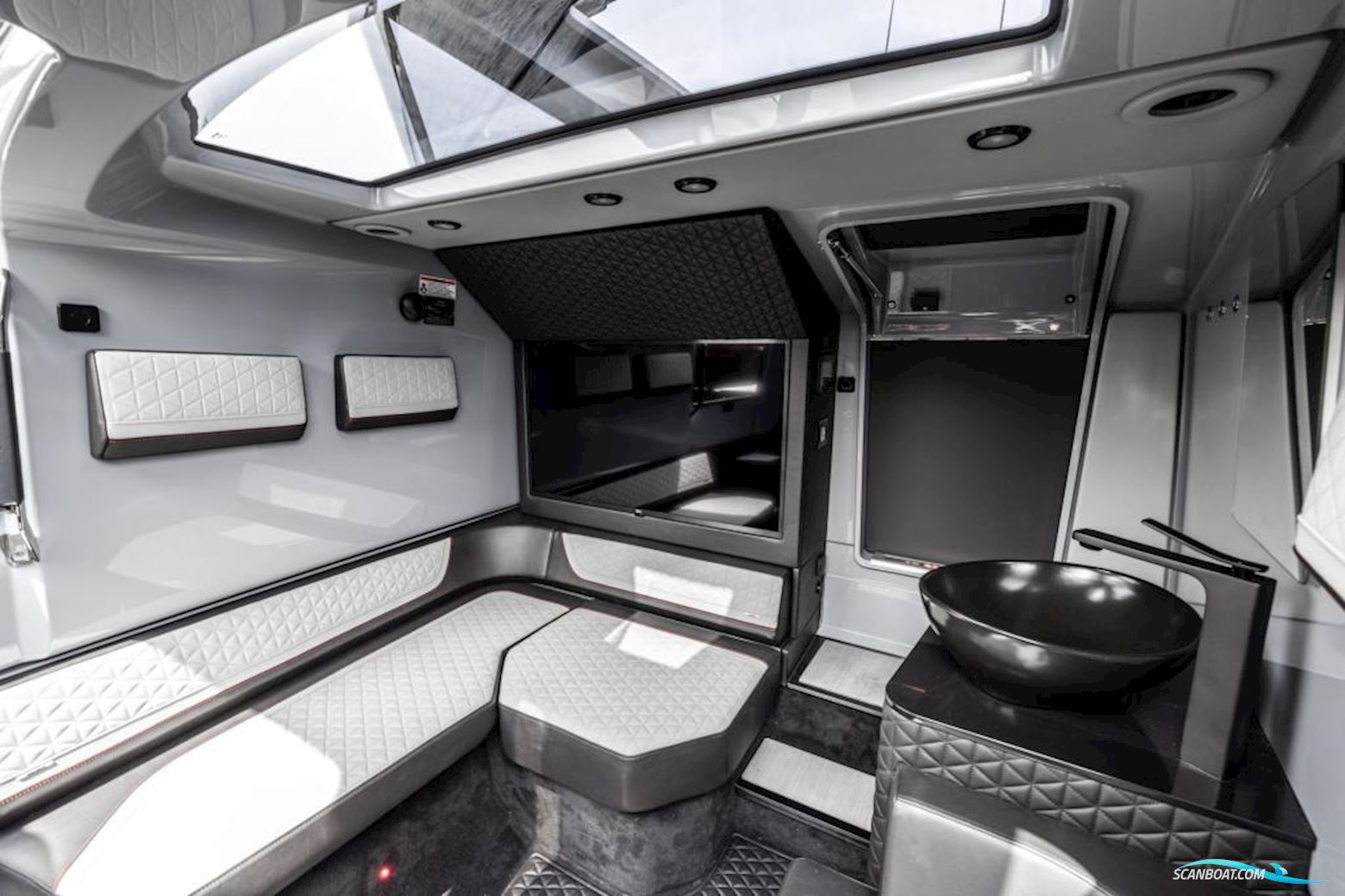 Brabus Shadow 900 Cross Cabin