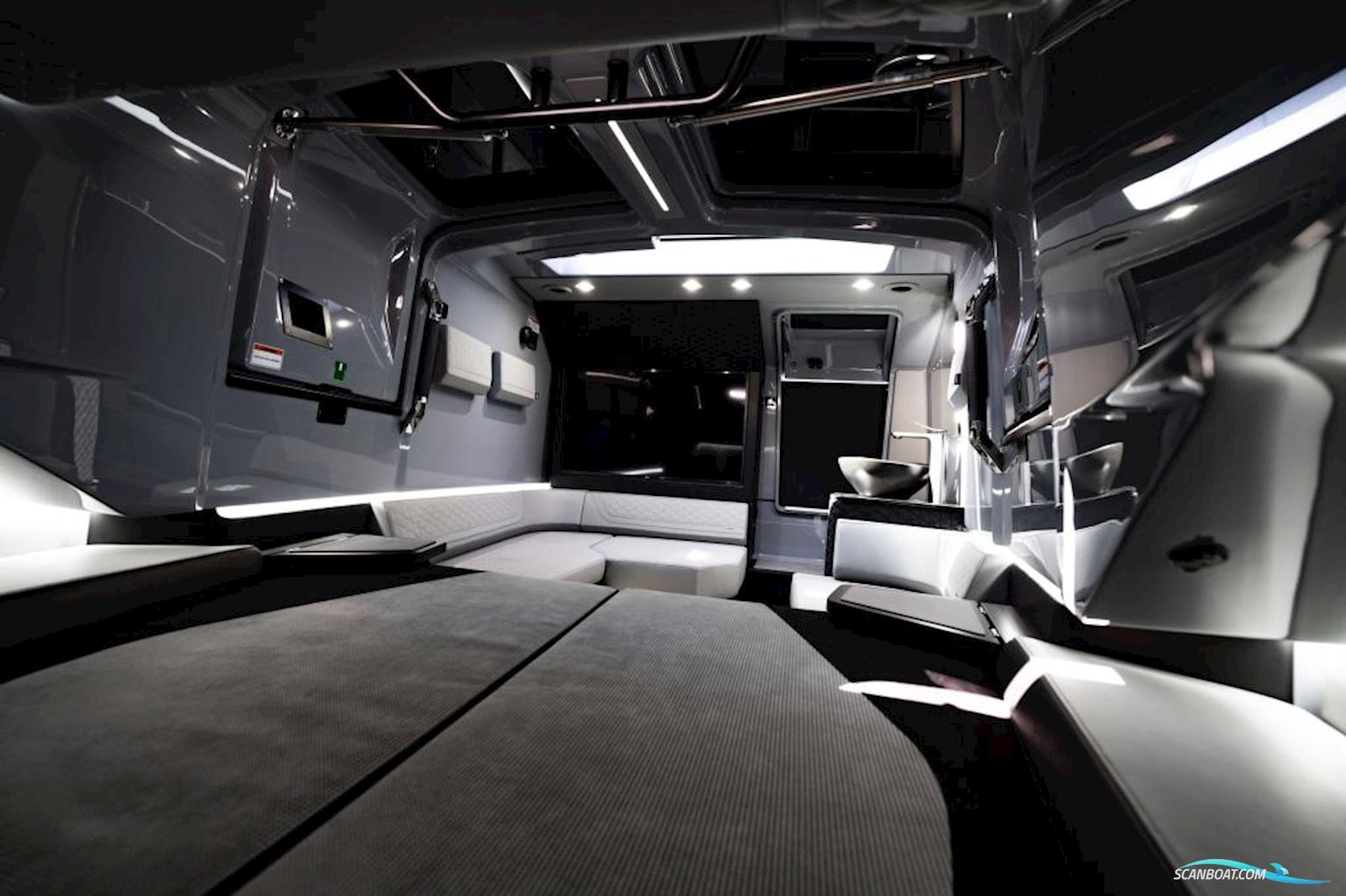 Brabus Shadow 900 Cross Cabin