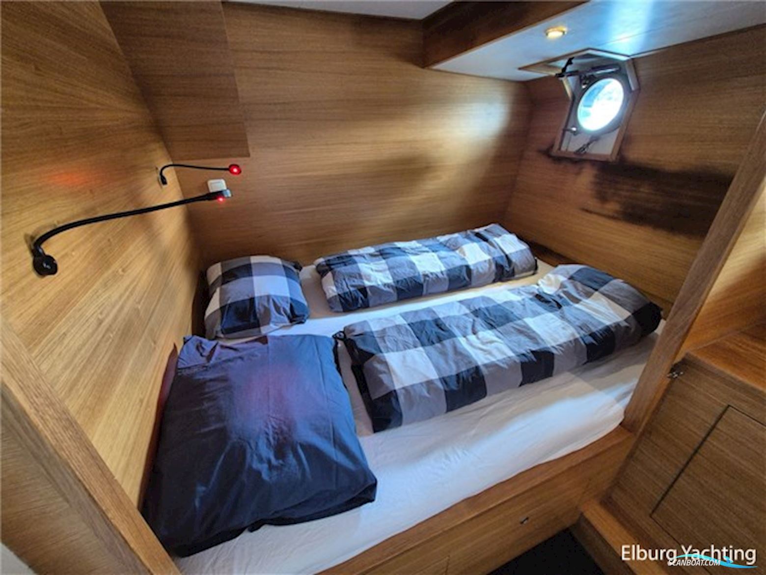 Bronsveen Spitsgatkotter 14.98 