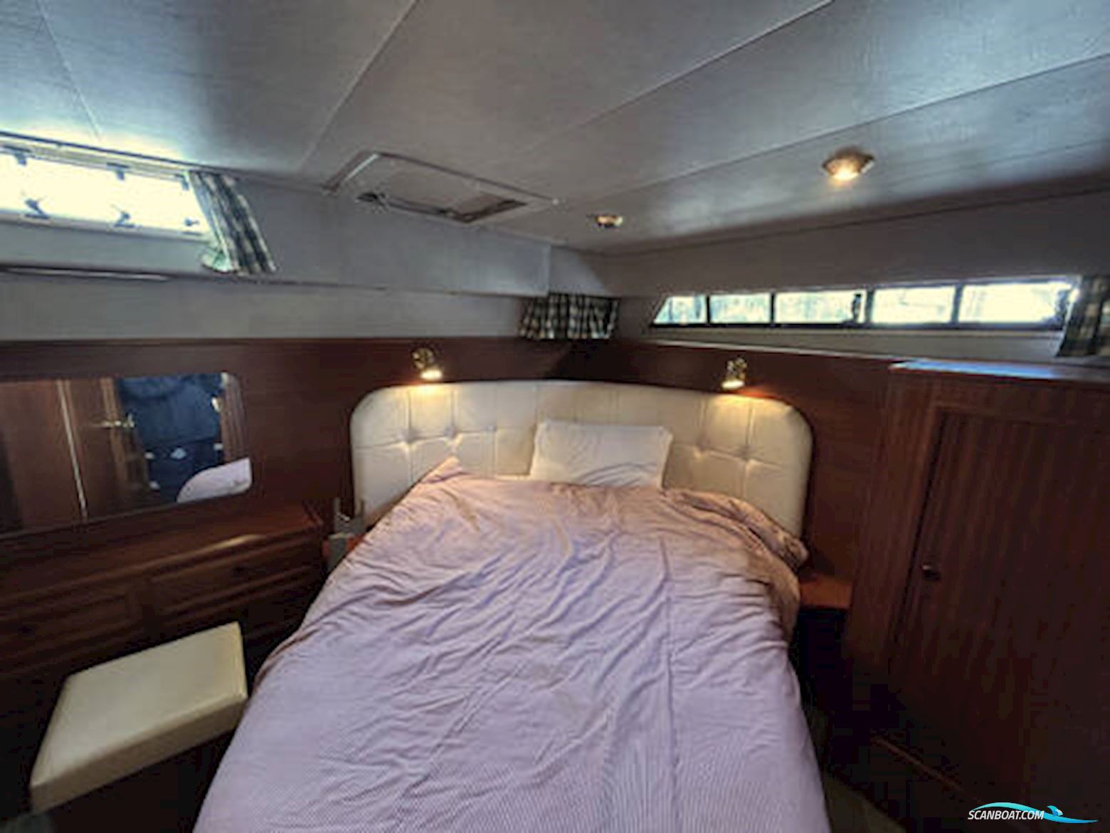 Broom 33