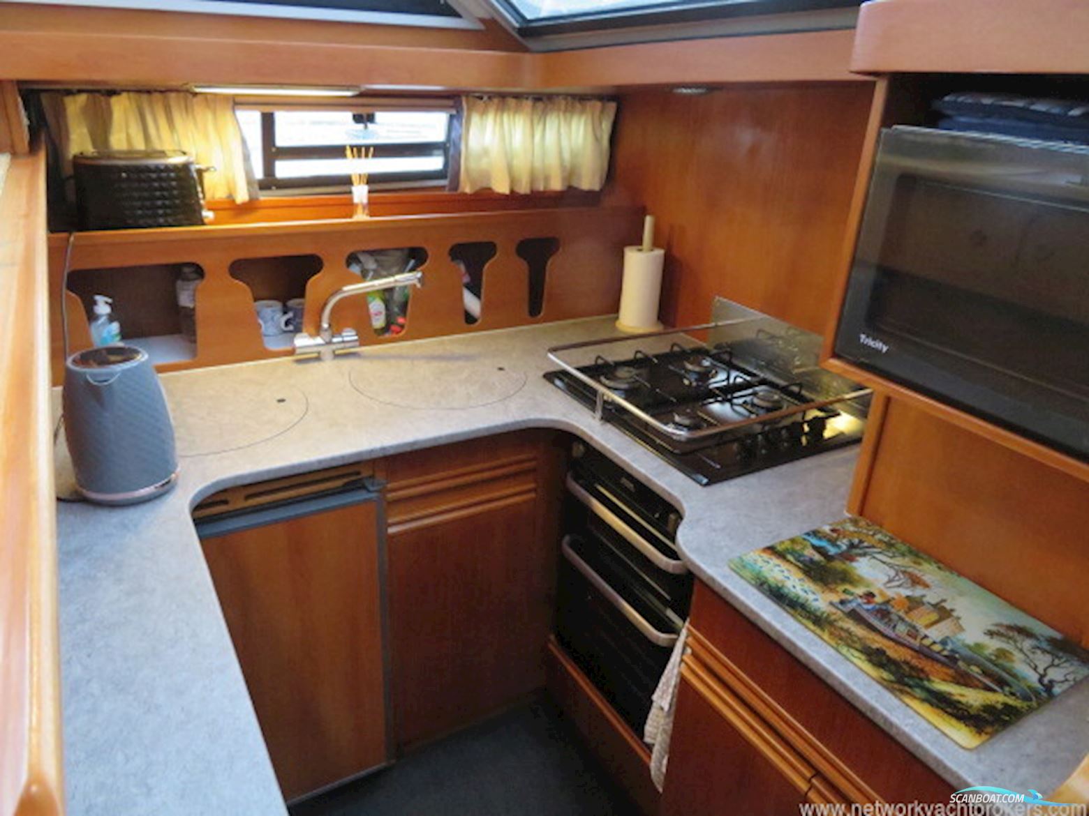 Broom 40 Monarch