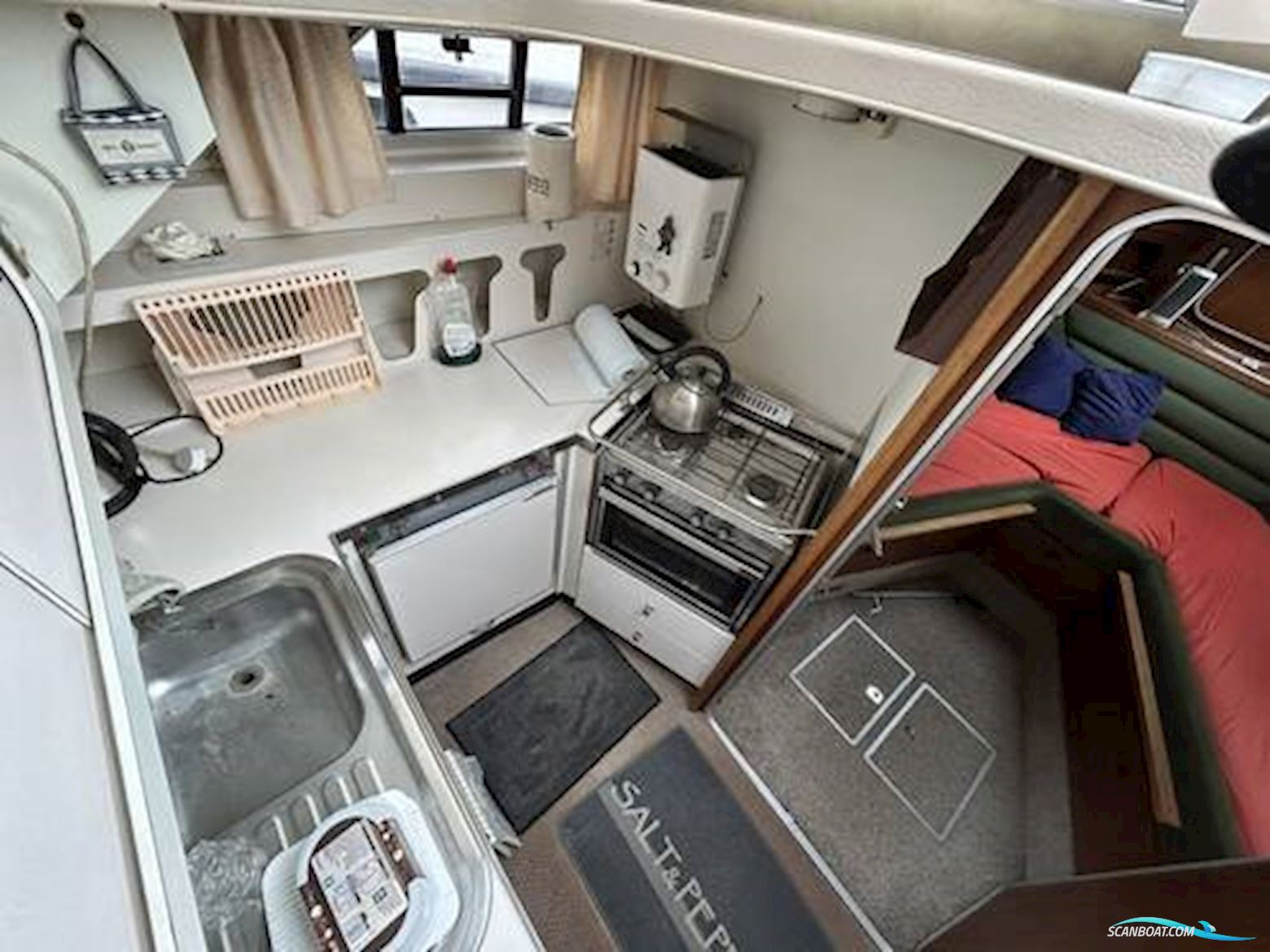 Broom Crown 37
