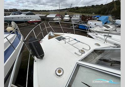 Broom Crown 37 Motorboten 1983, met Volvo TAMD 40B motor, United Kingdom