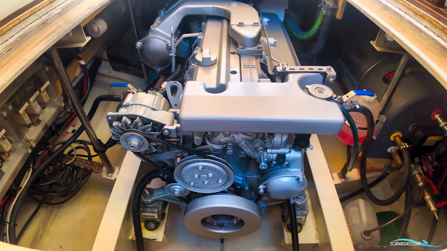 Bruce Roberts Euro 12.00 Flybridge