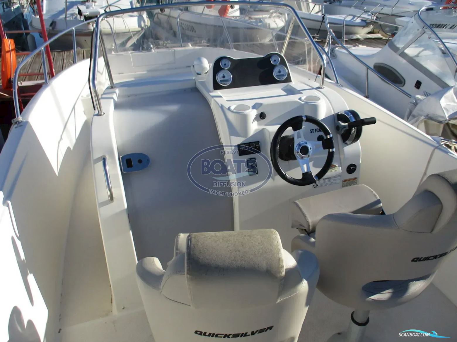 Brunswick Marine Quicksilver 675 Activ Open