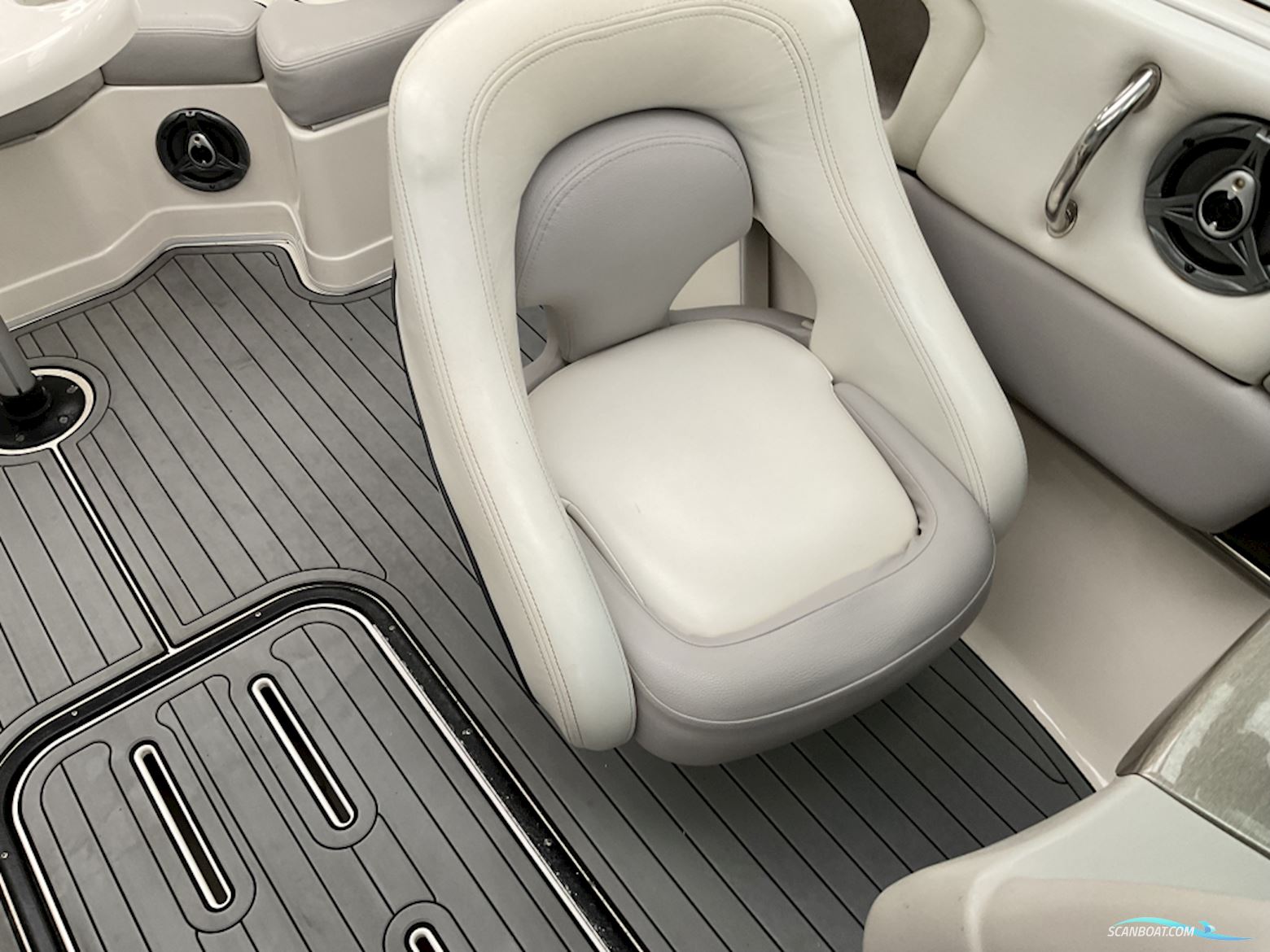 Bryant 246 Bowrider