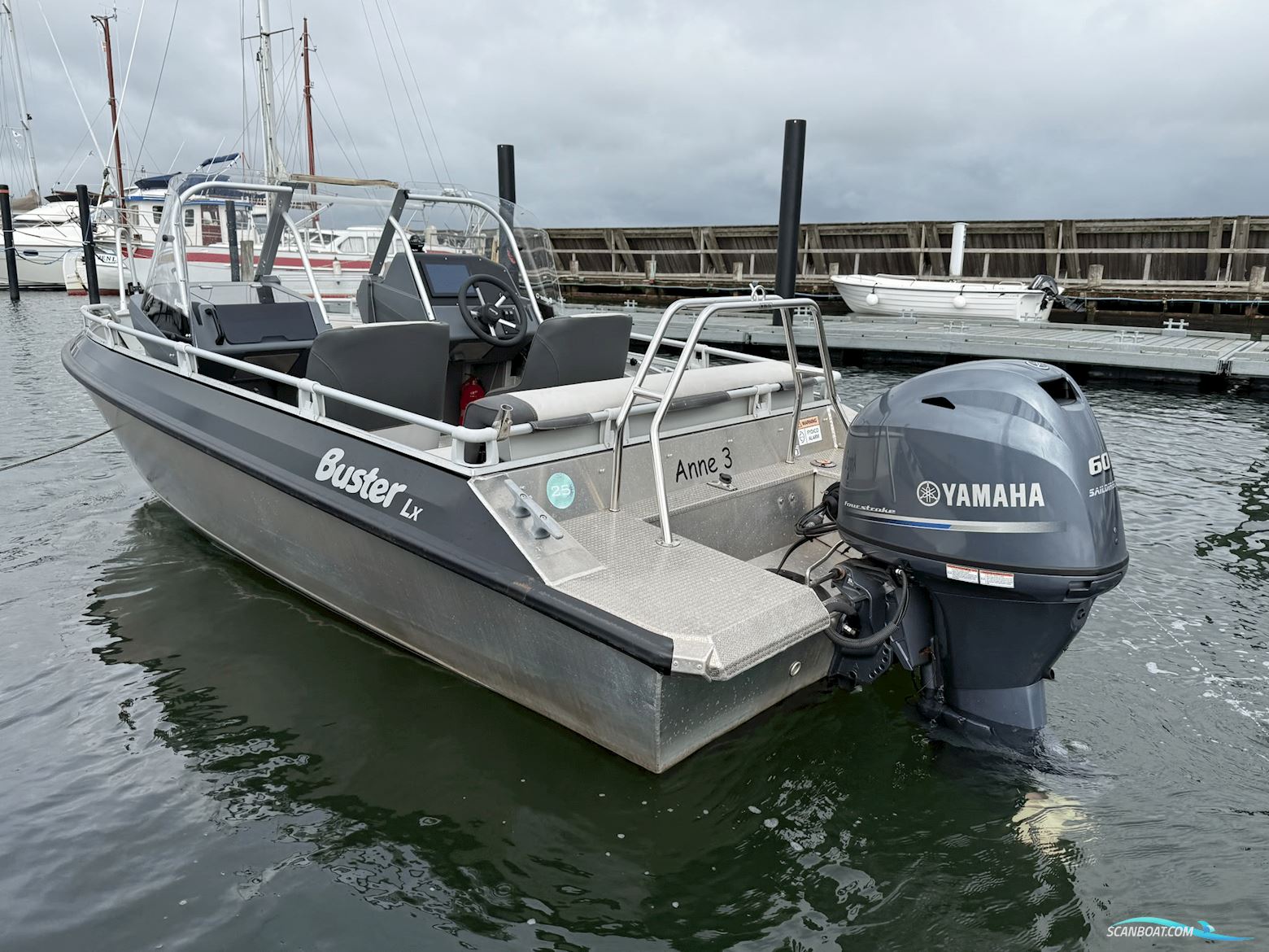 Buster LX med 60 hk Yamaha