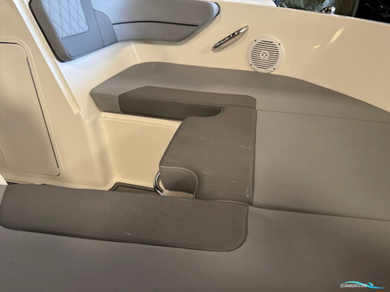 Byliner VR4 Bowrider Med F115 Proxs Mercury-Efi 4 Takt