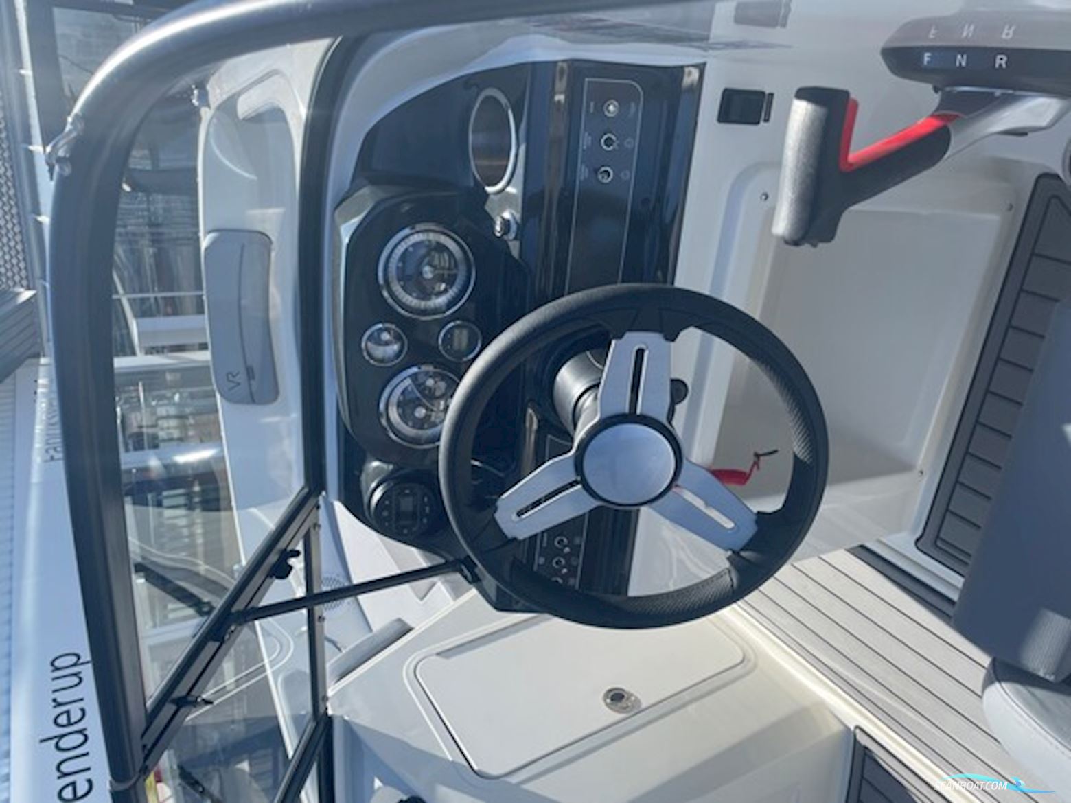 Byliner VR4 Bowrider Med F115 Proxs Mercury-Efi 4 Takt