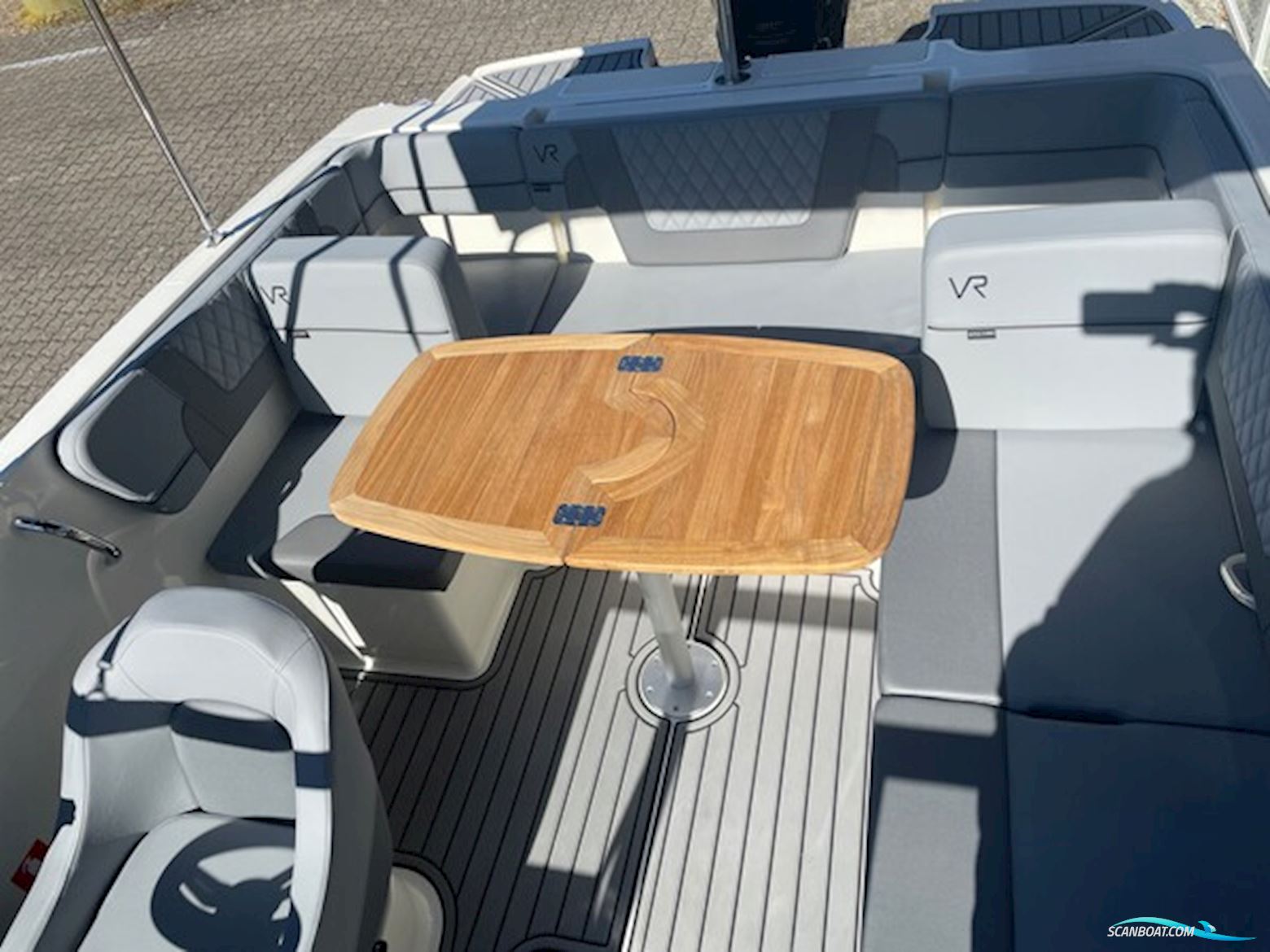Byliner VR4 Bowrider Med F115 Proxs Mercury-Efi 4 Takt