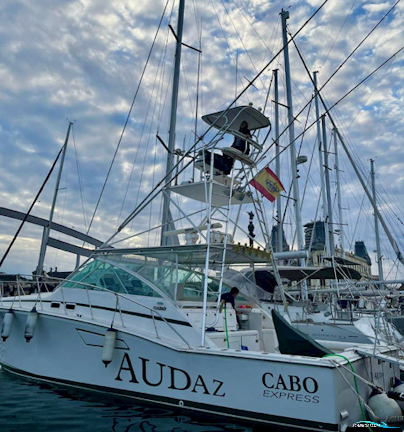 Cabo Yatchs 45 Express