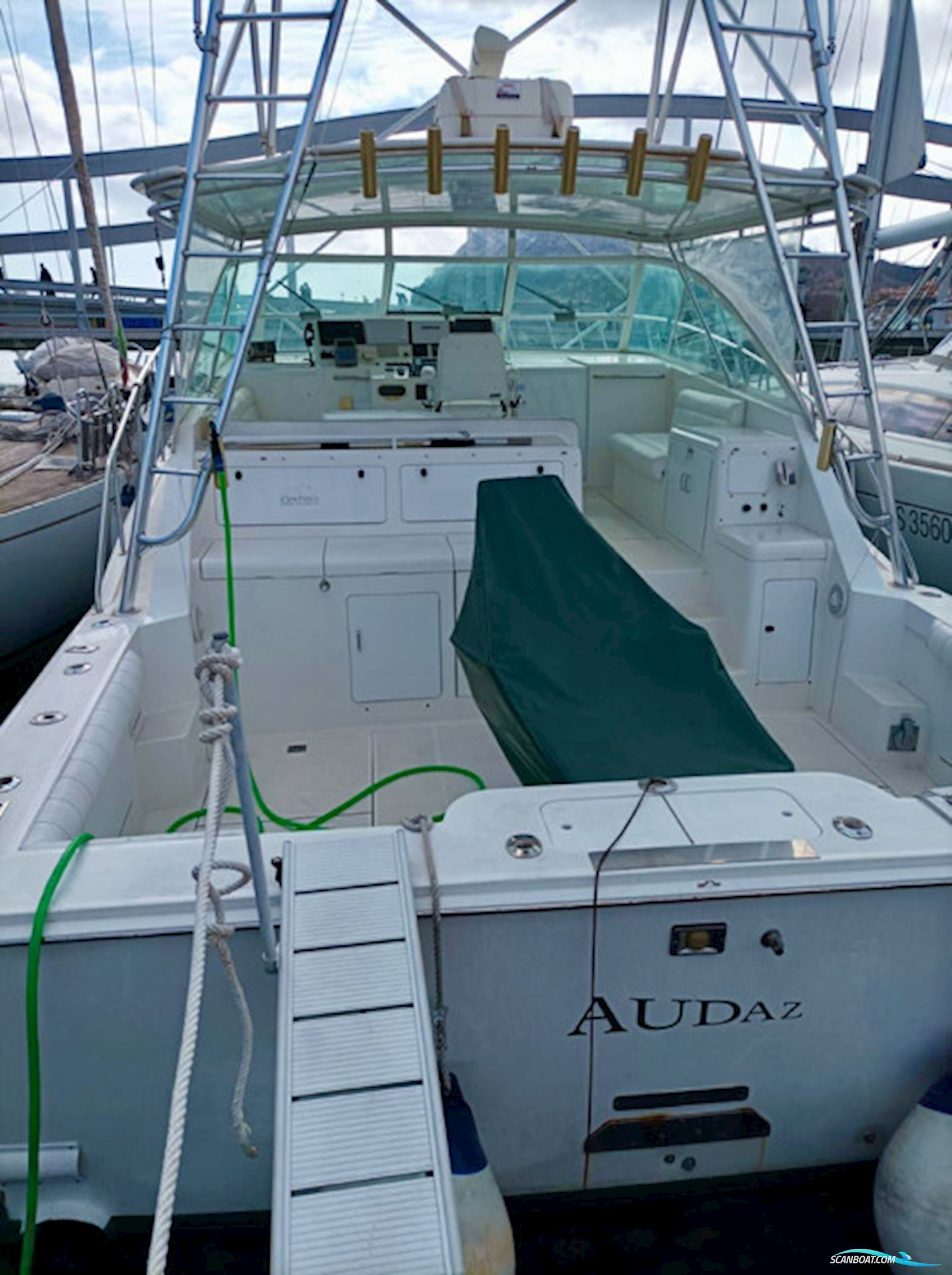 Cabo Yatchs 45 Express