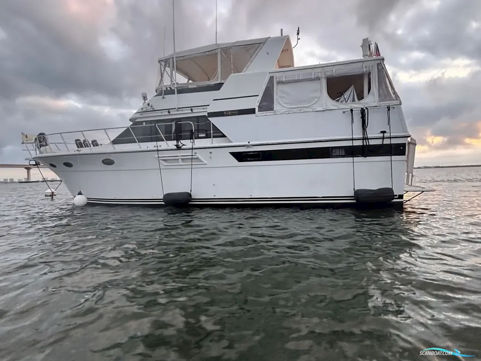 Californian 48 Sundeck Motorboten 1990, met Caterpillar motor, Virgin Islands
