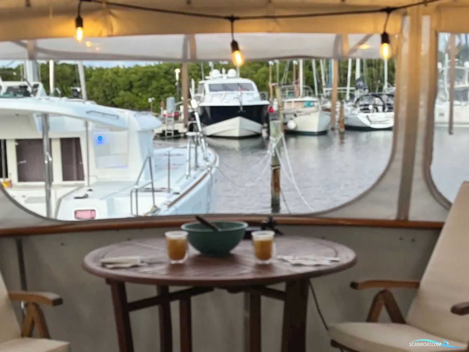 Californian 48 Sundeck
