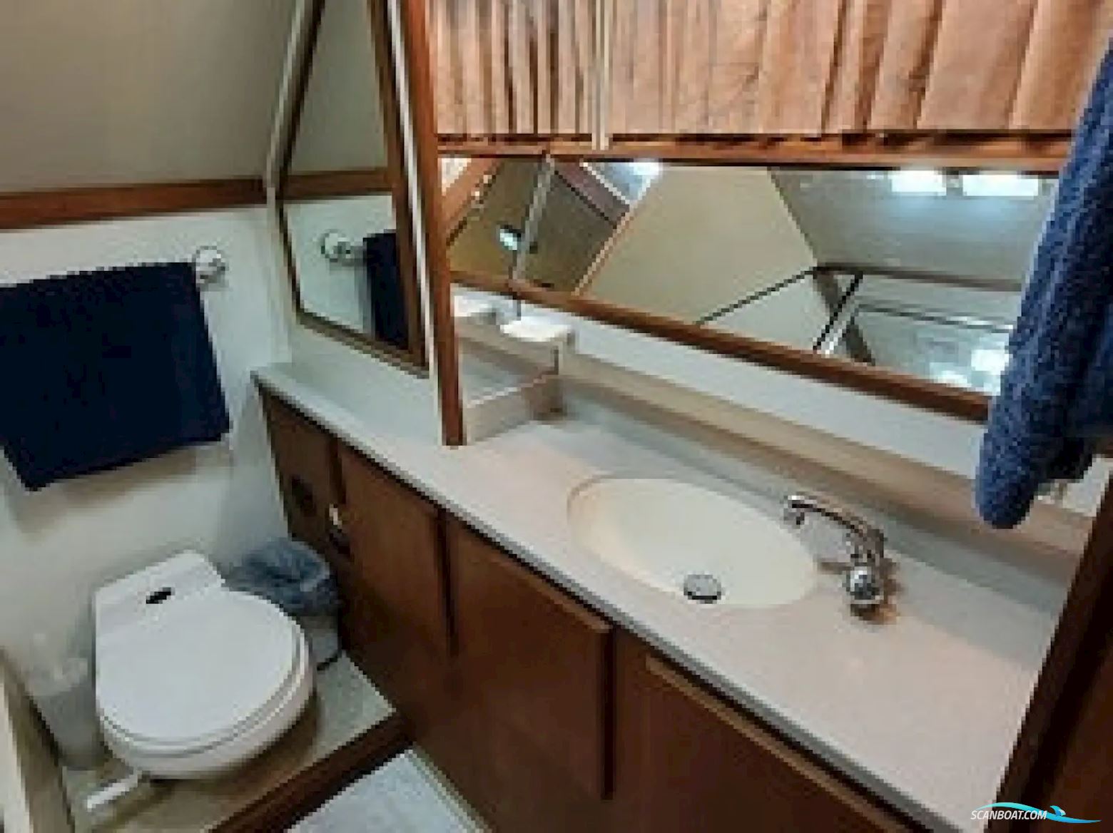 Californian 48 Sundeck