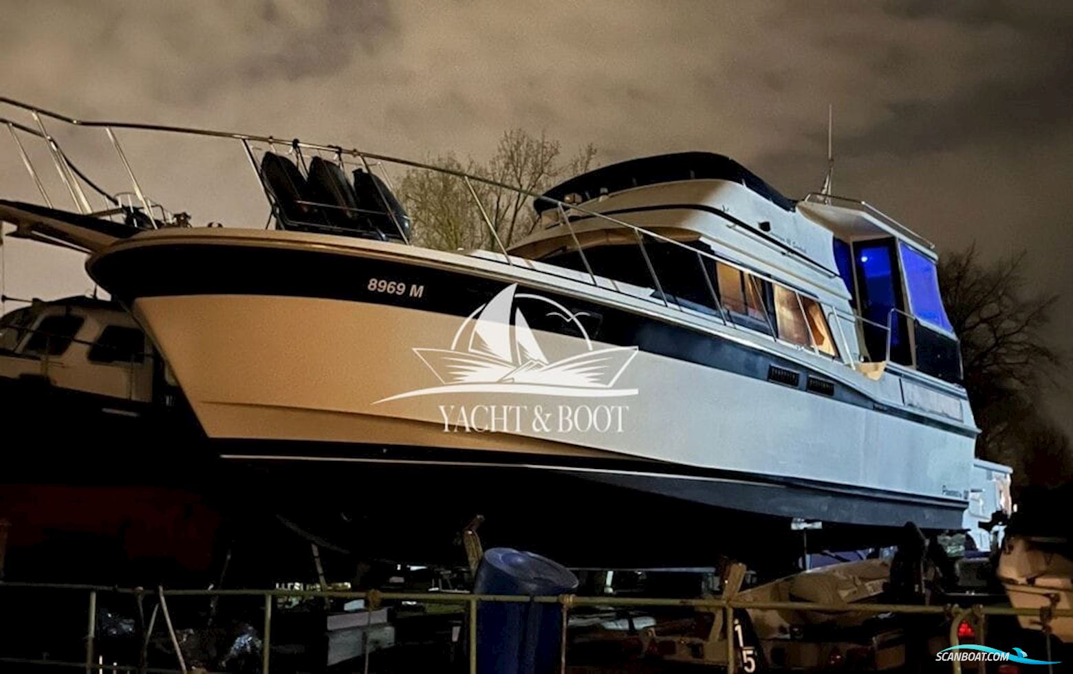 Camargue Yacht 42 Sundeck