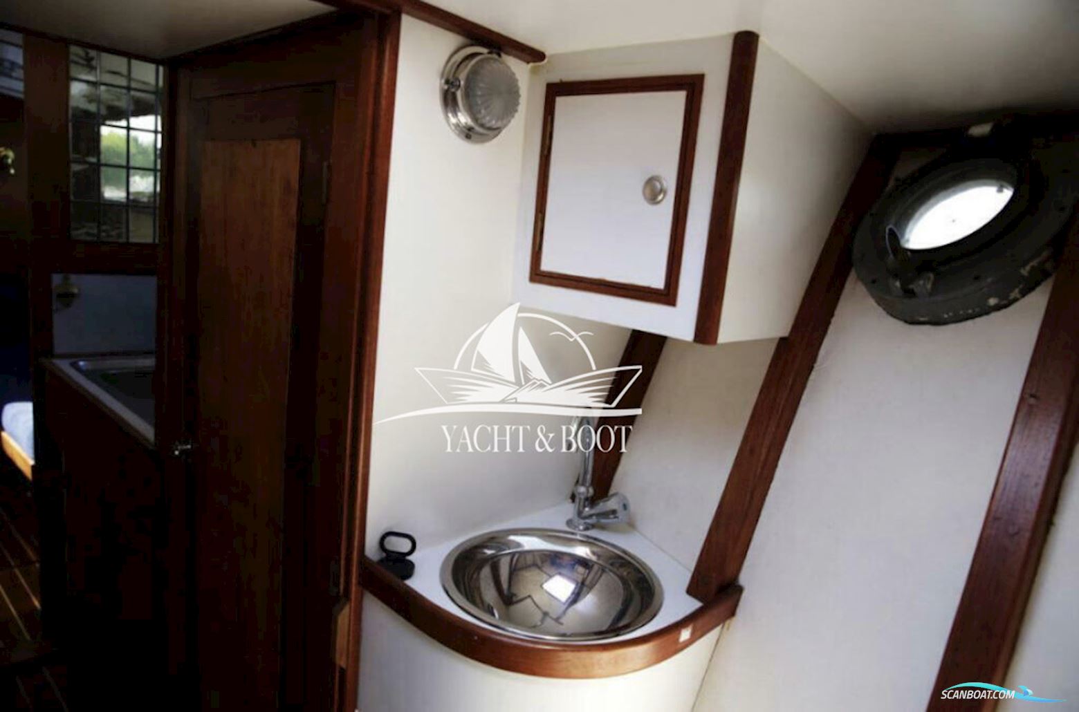 Cammenga Backdecker