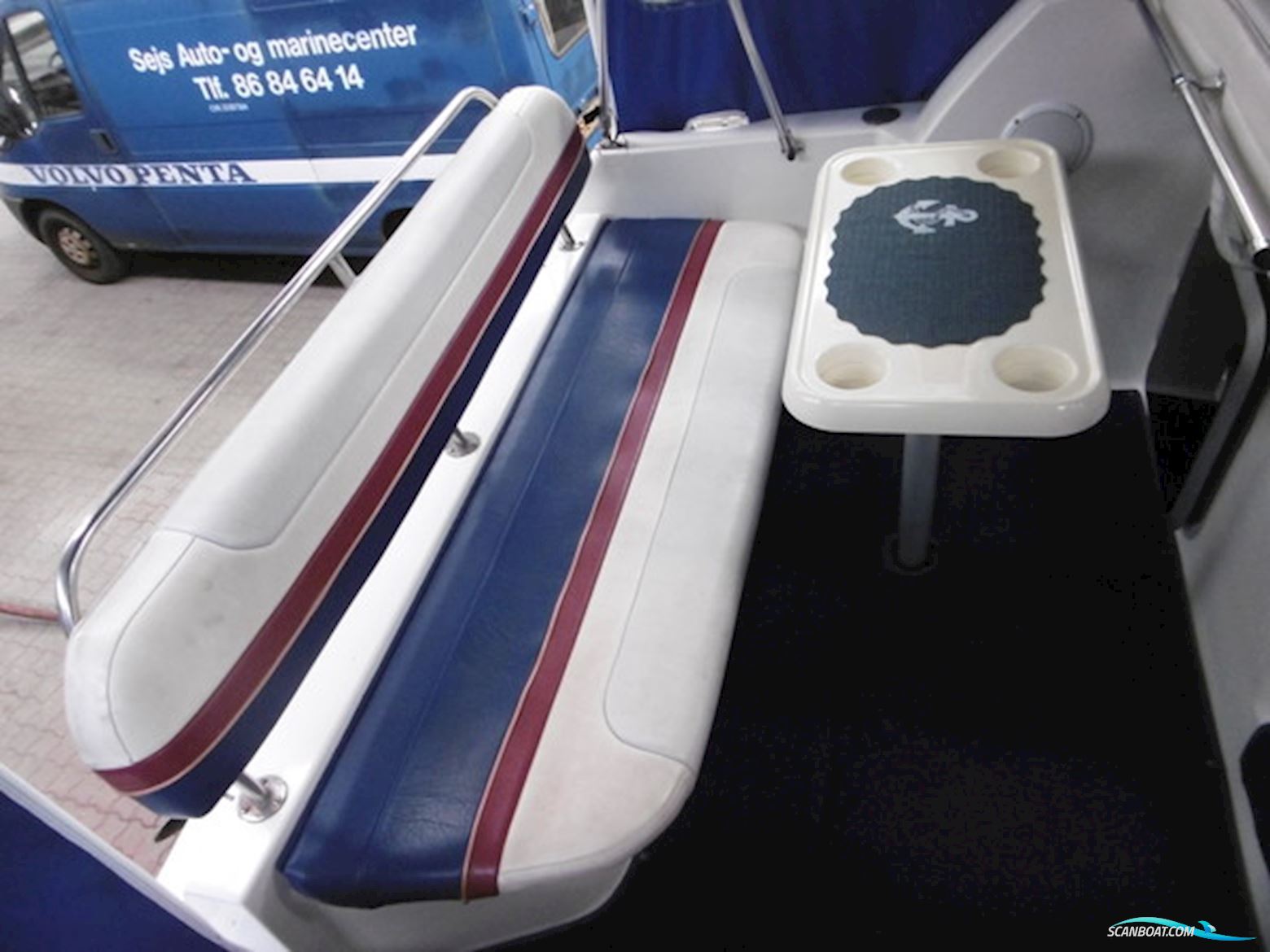 Campion 245 Victoria