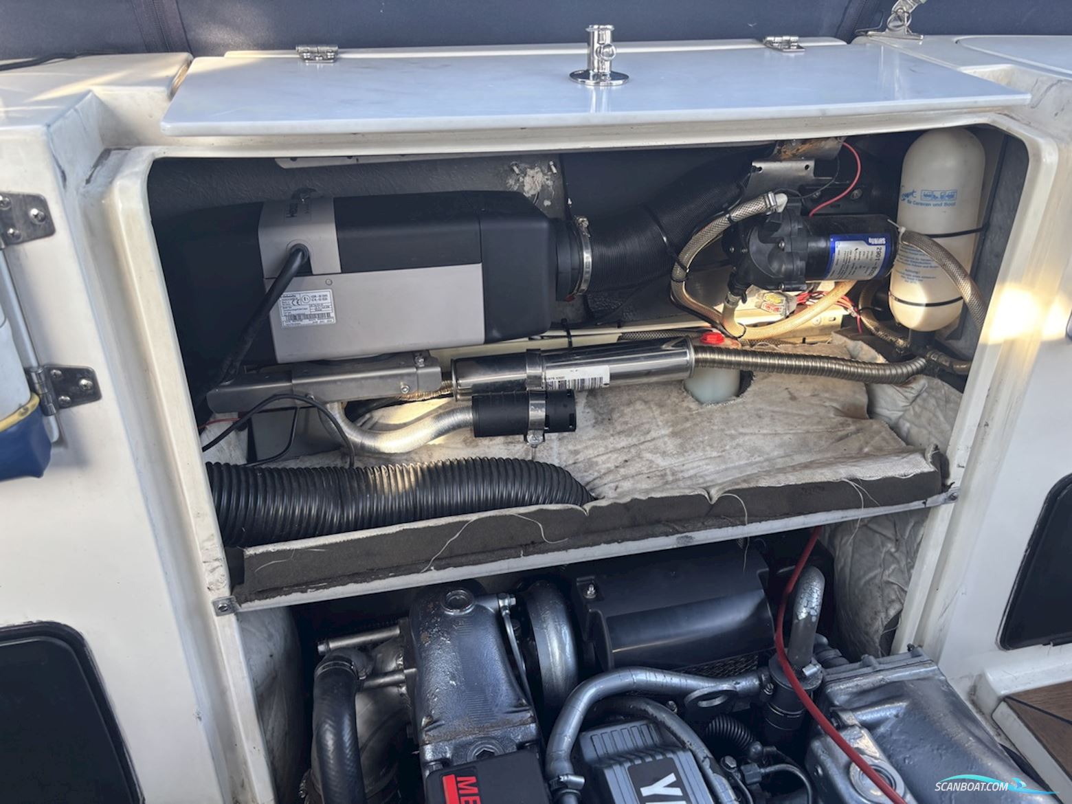 Campion 672 Explorer