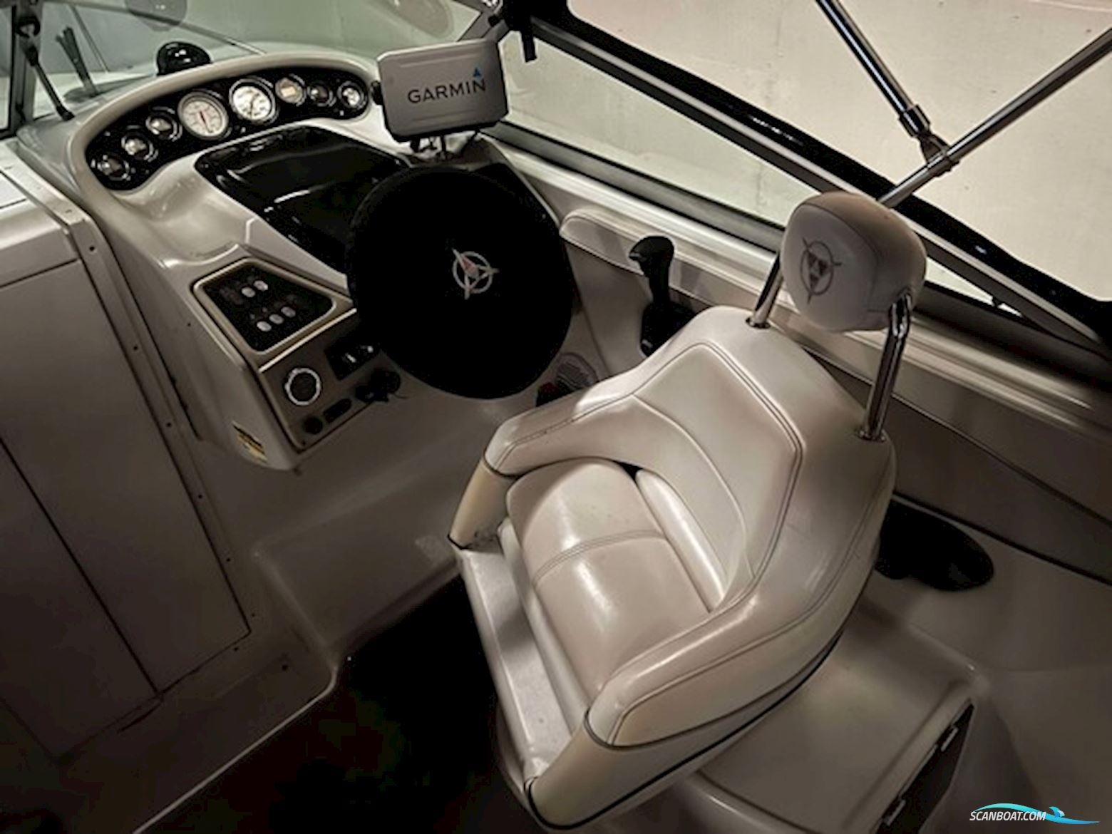 Campion 805 LX Allante - MerCruiser