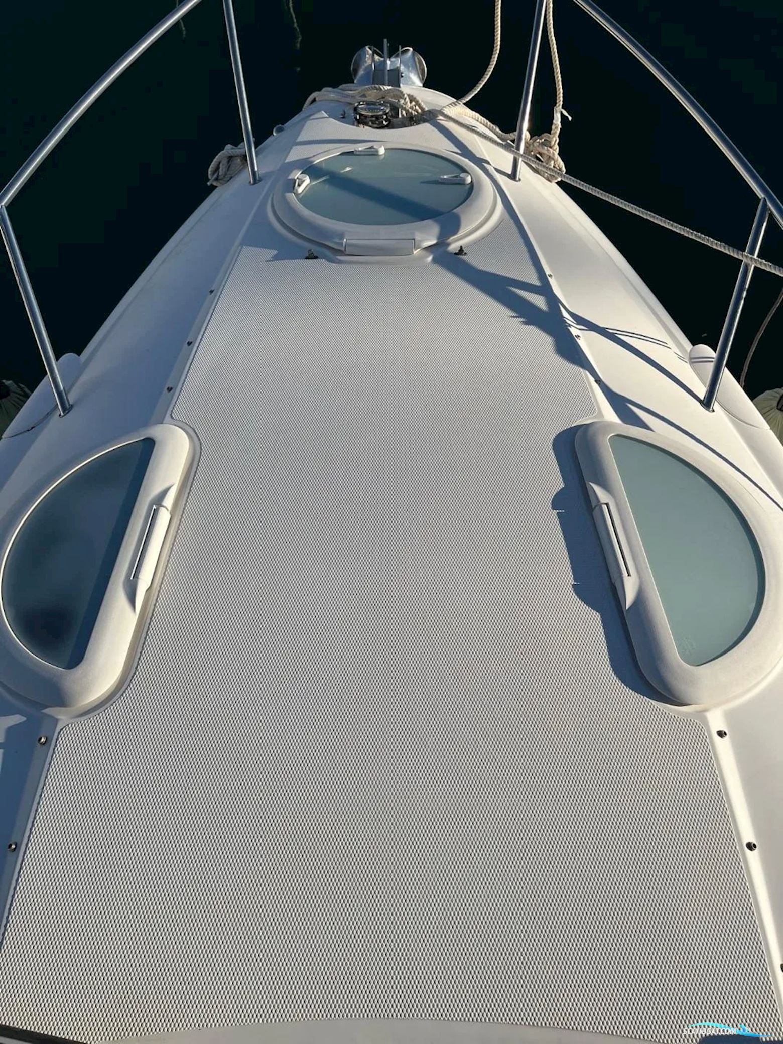 Campion Allante 825 Mid Cabin