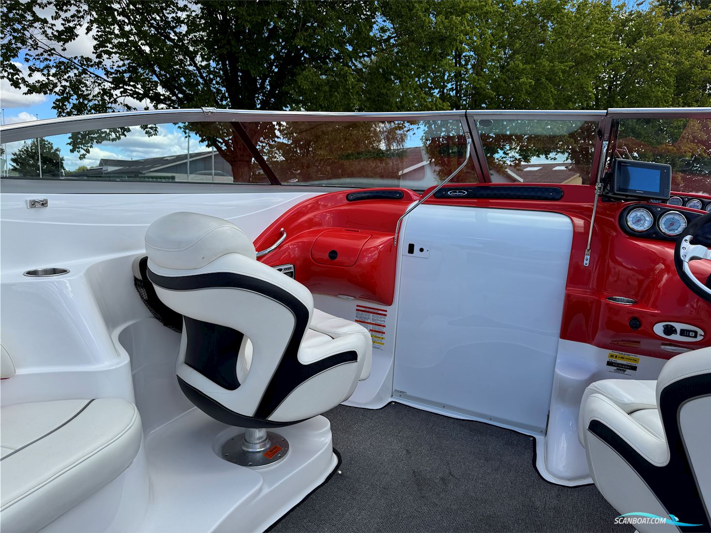 Campion Chase Performance 700