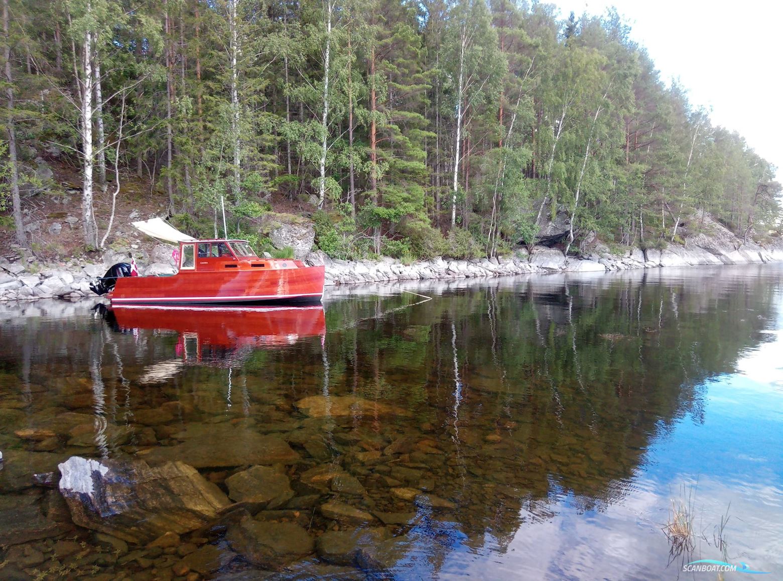 “Caoba” – Unik Hemingway-Inspireret Mahognibåd Med Moderne Konstruktion