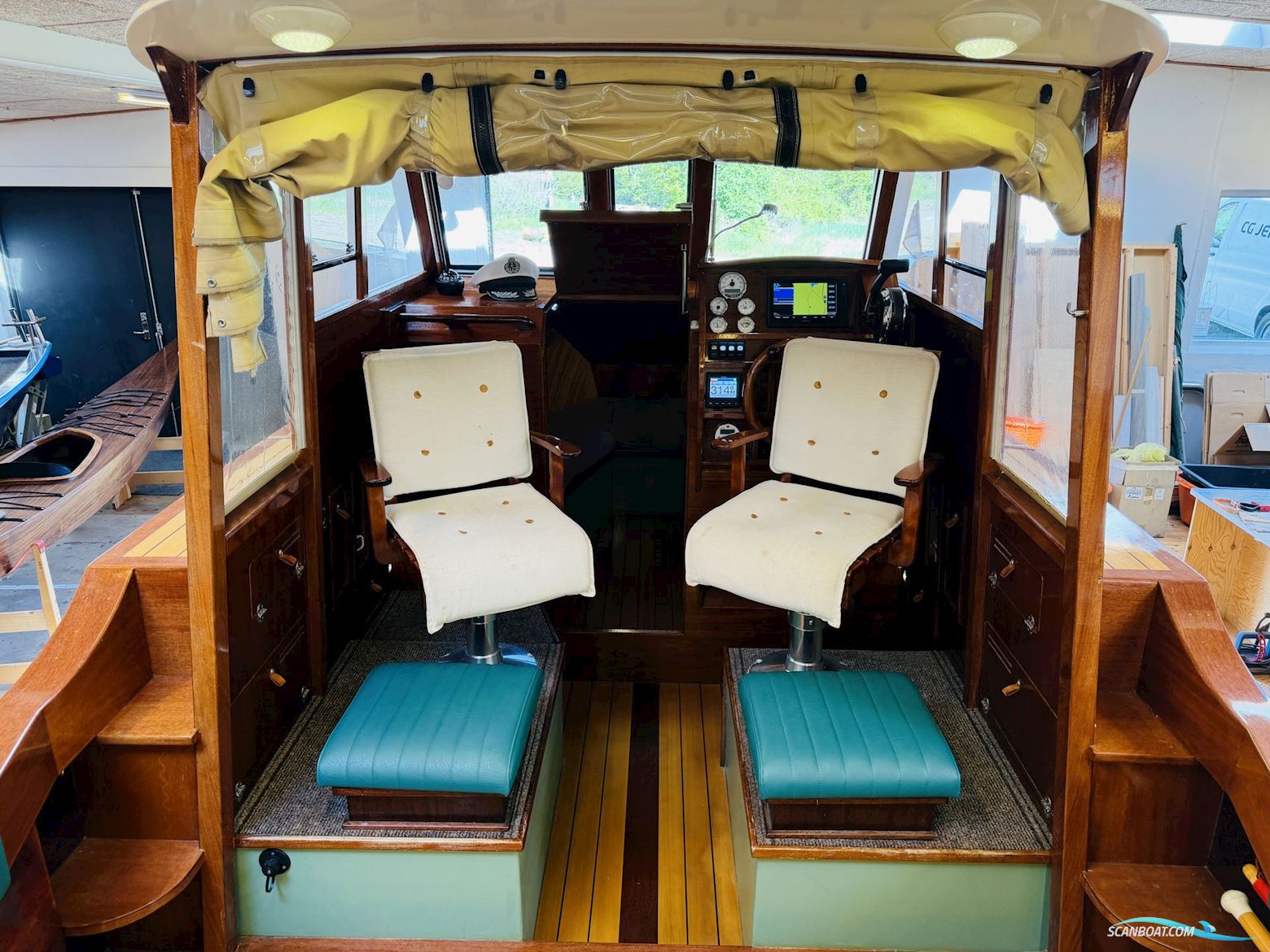 “Caoba” – Unik Hemingway-Inspireret Mahognibåd Med Moderne Konstruktion