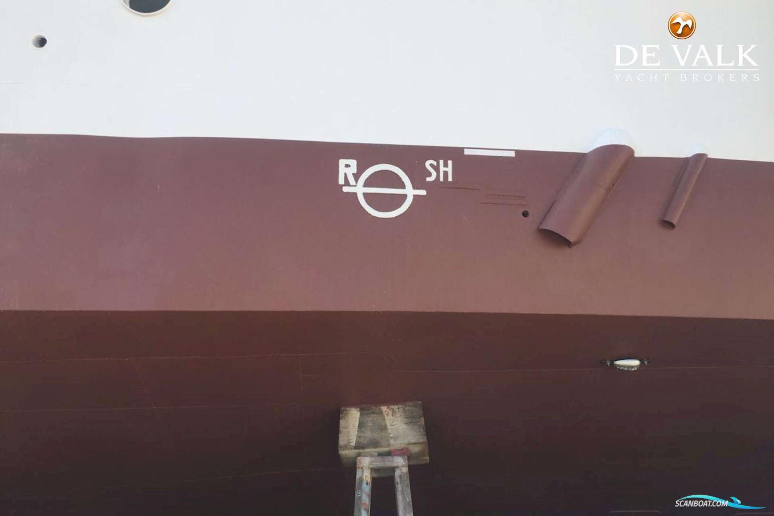 CAR/PASSENGERS FERRY 33