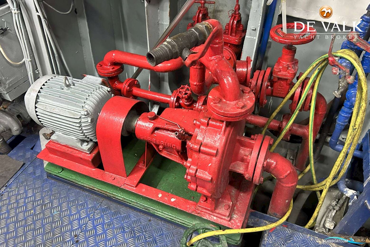 CAR/PASSENGERS FERRY 33